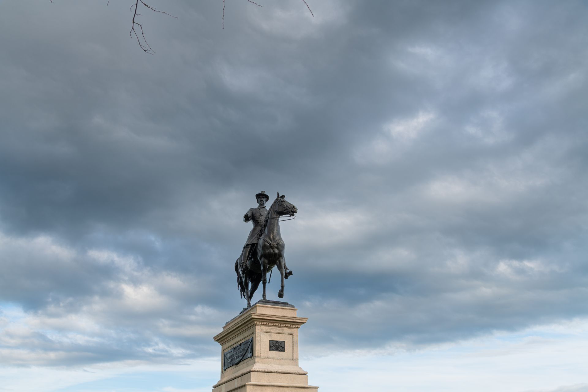 Majestic equestrian statue in Gettysburg, captured under a dramatic sky highlighting its historical significance.