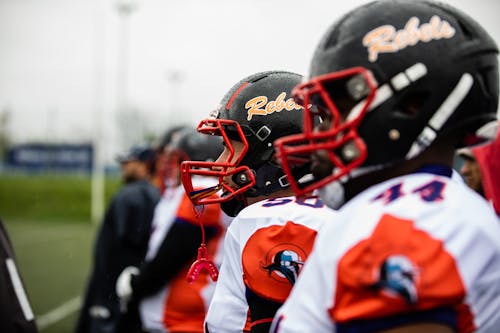 Joueurs De Football Sur Le Terrain