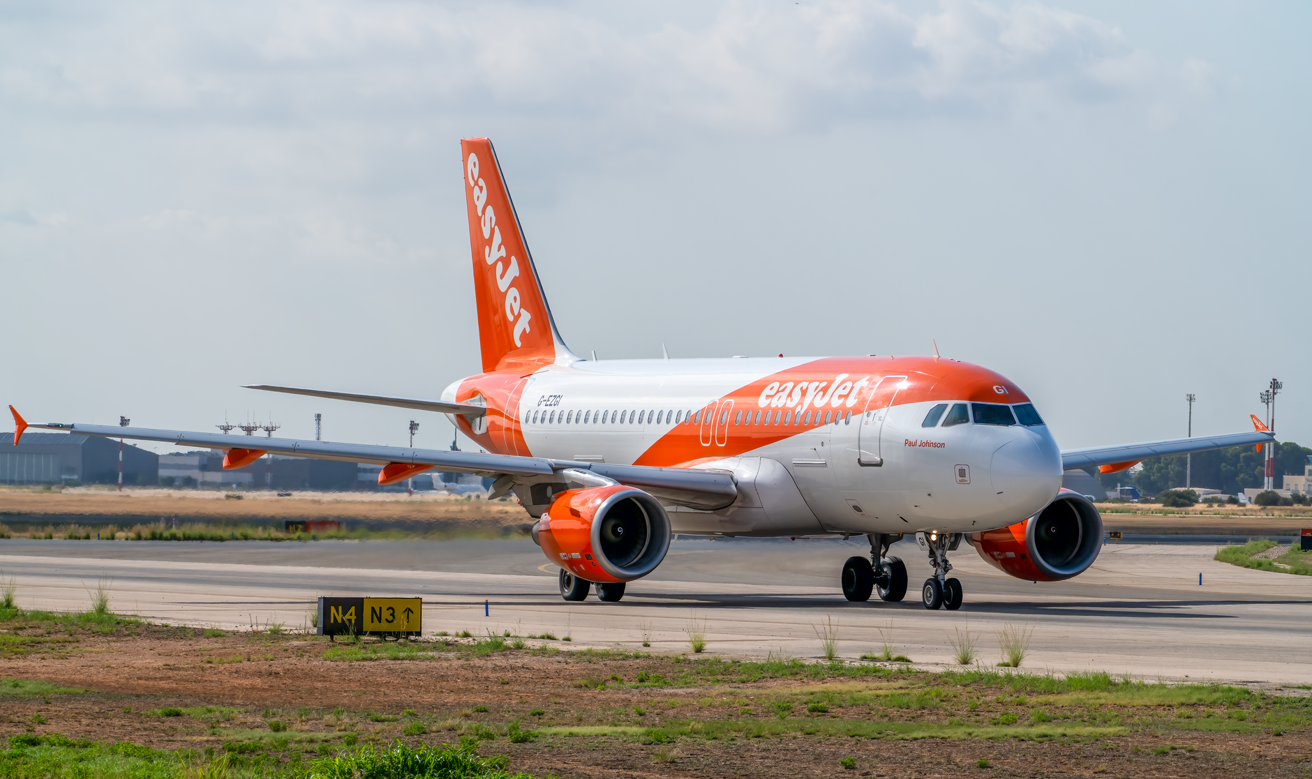 Airbus Spain workers continue indefinite strike