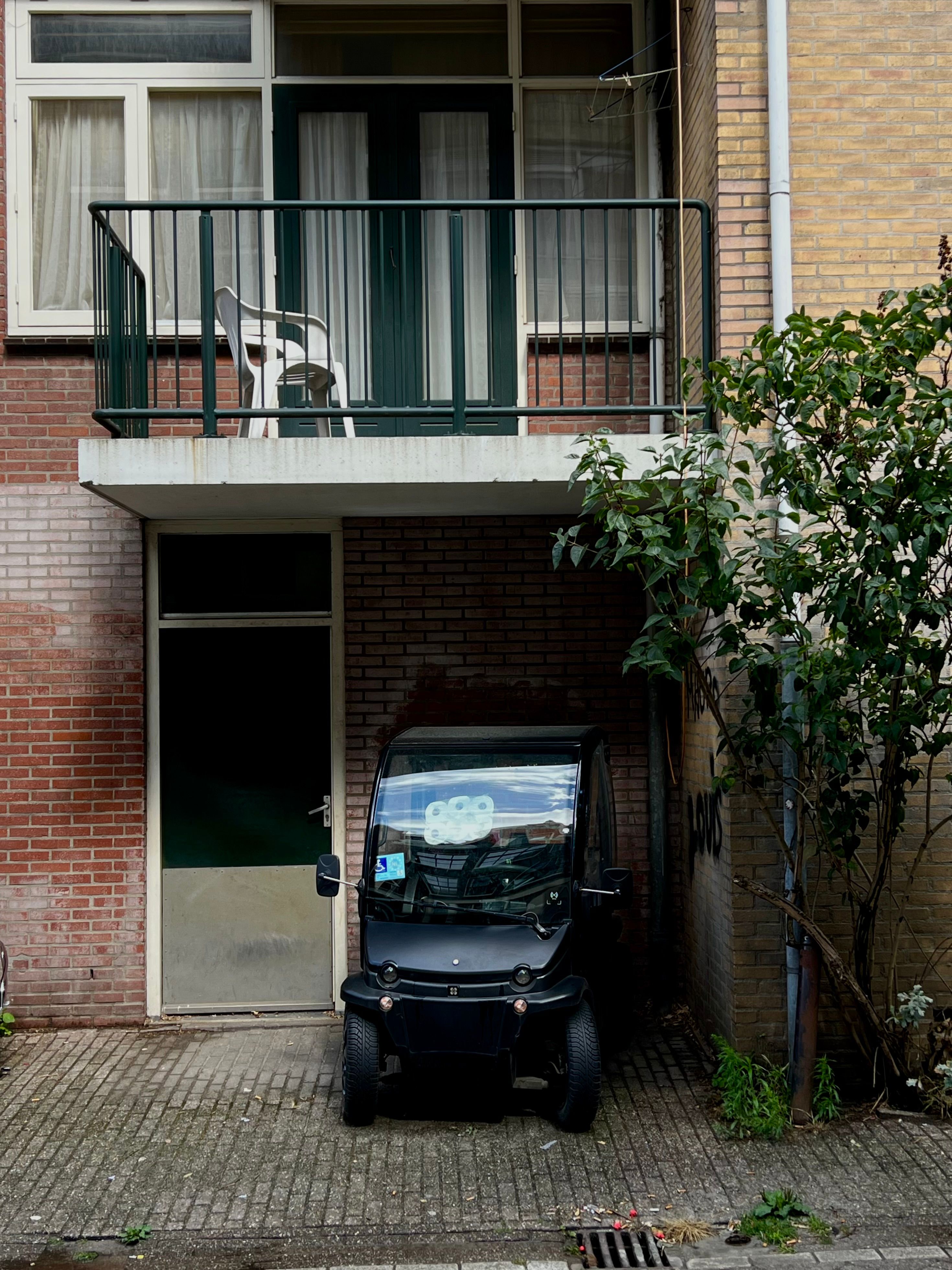 Maximizing Space in Compact City Living