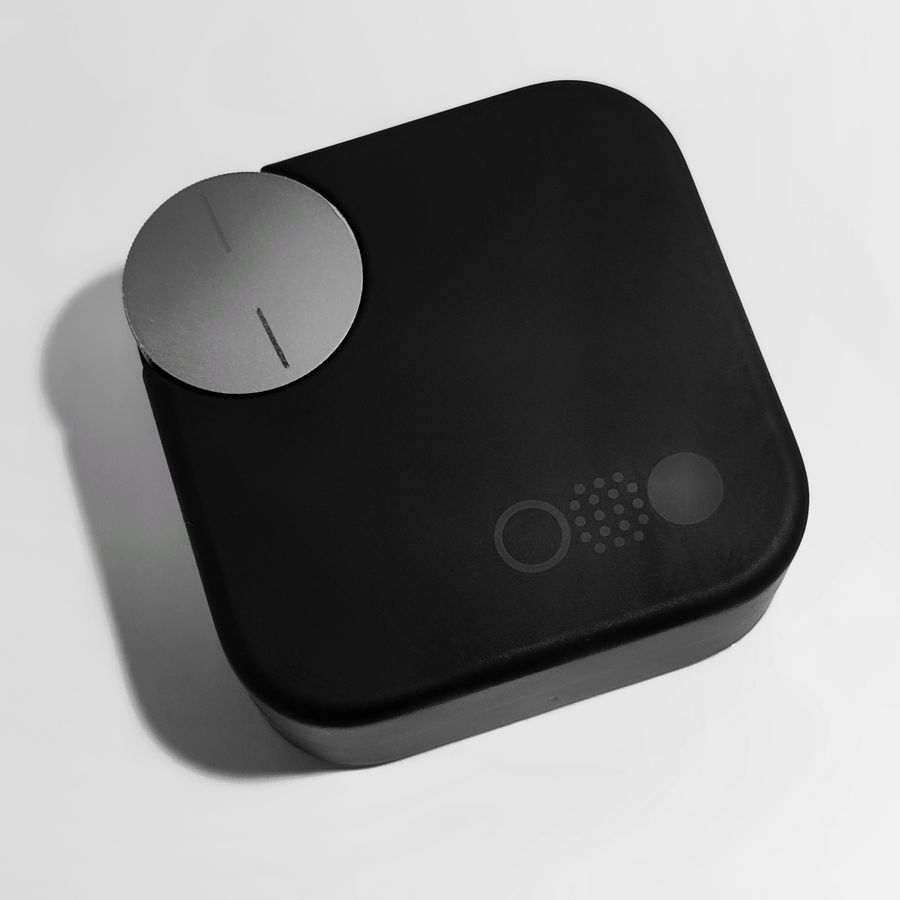 Halo Mini Speaker in graphite finish — photo by Puru Raj on Pexels