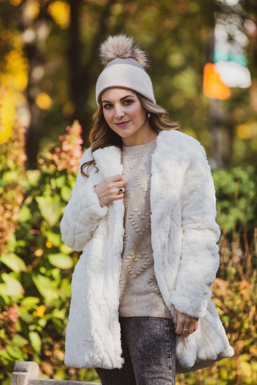 Mujer, Llevando, Gorro