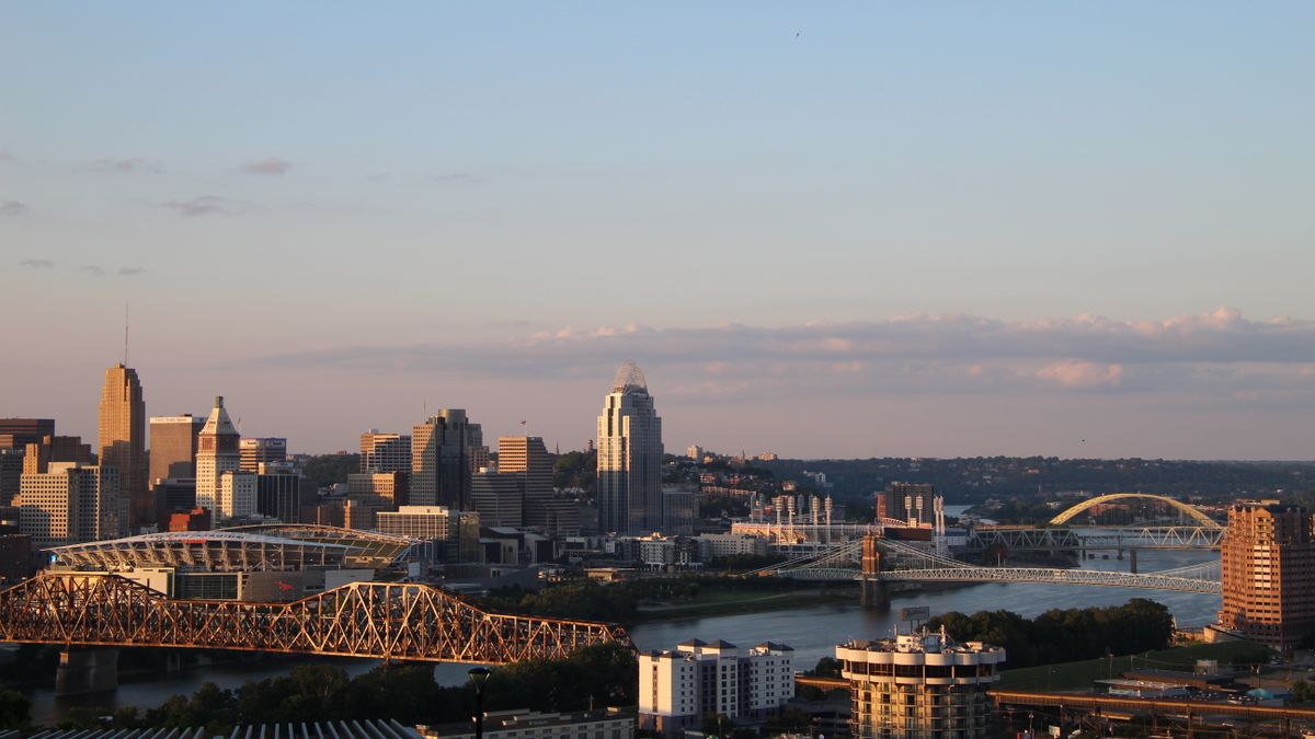 Cleveland, OH Restaurant Freebies Near Me: Where to Find Legit Deals