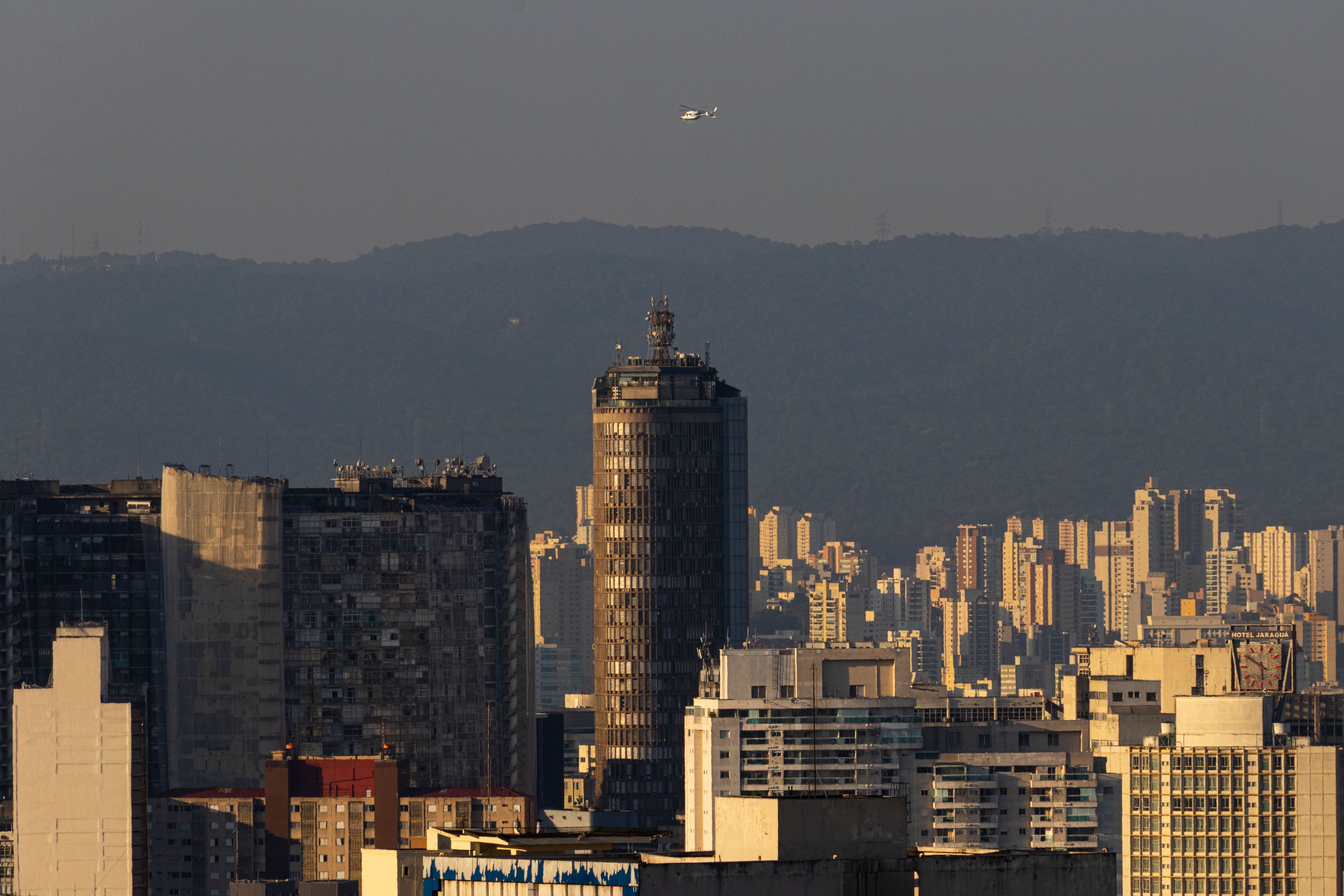 Queda de Helicóptero na Vista Chinesa: Empresa Afirma Regularidade de Aeronave e Piloto