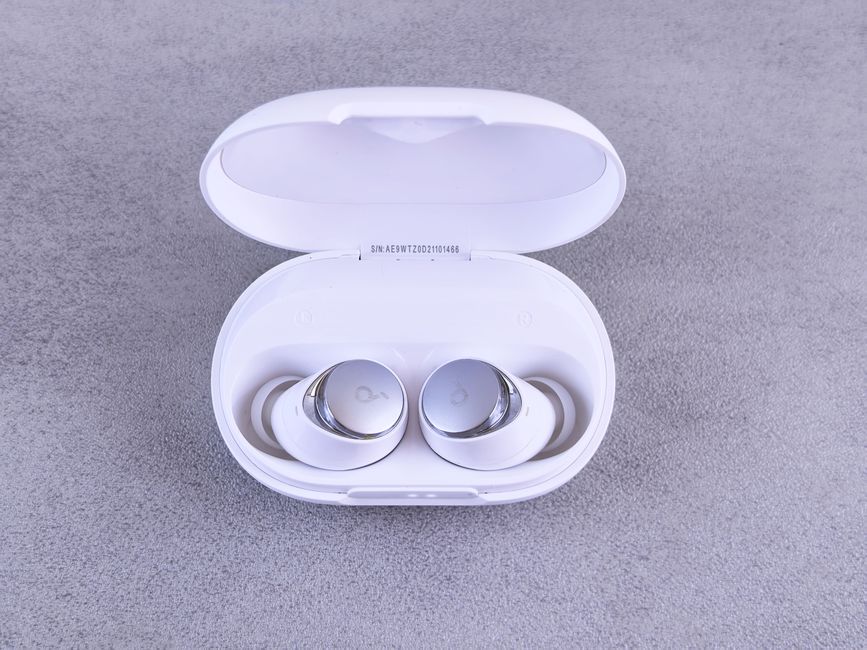 tech bits earbuds