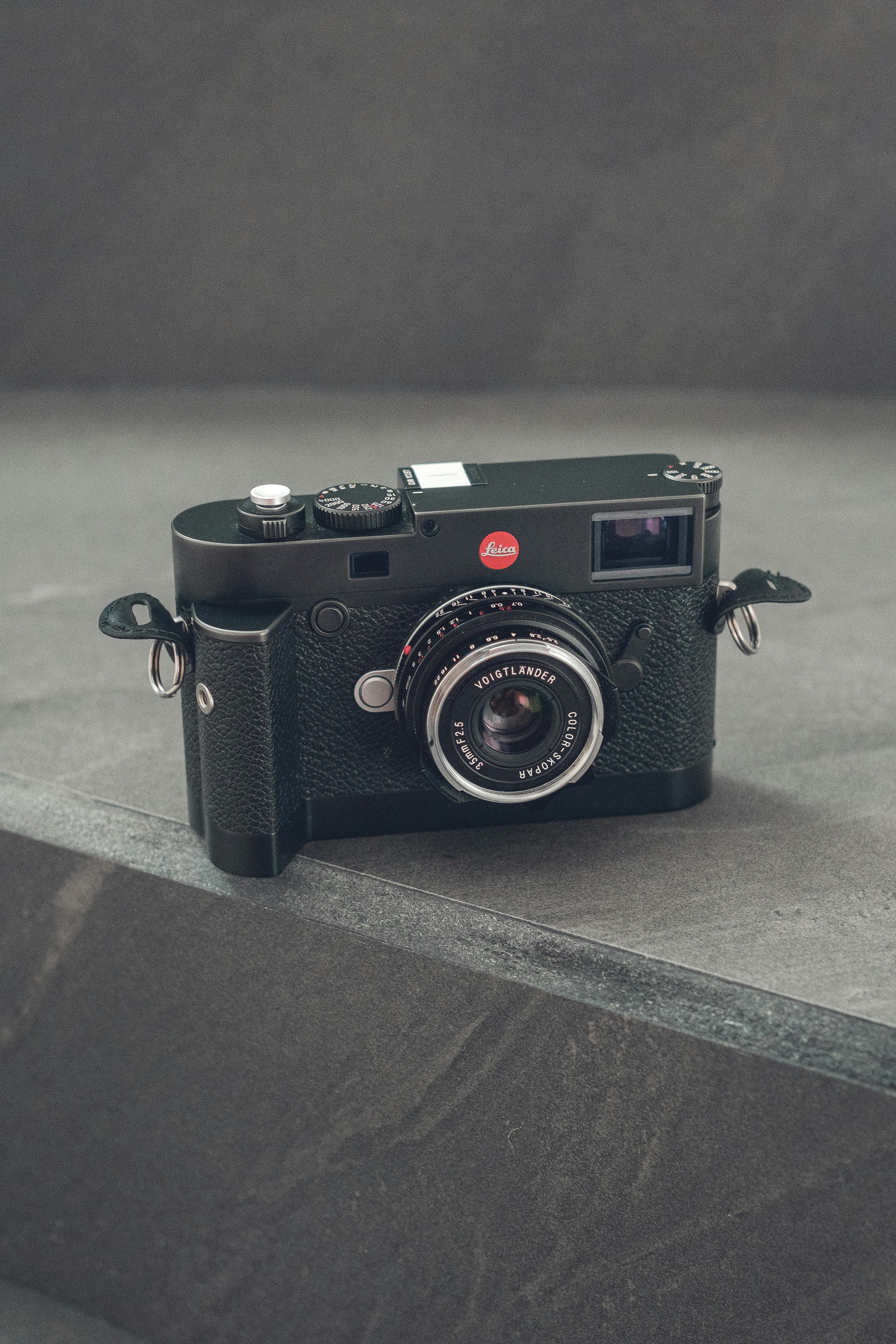 Leica 品牌出售風波:10 億歐元估值背後,2026 年相機精品市場將如何重塑? Leica 品牌出售風波:10 億歐元估值背後,2026 年相機精品市場將如何重塑?