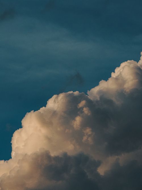 Free Captivating cloud formations in Brasília's sky at dusk, emphasizing nature's beauty. Stock Photo