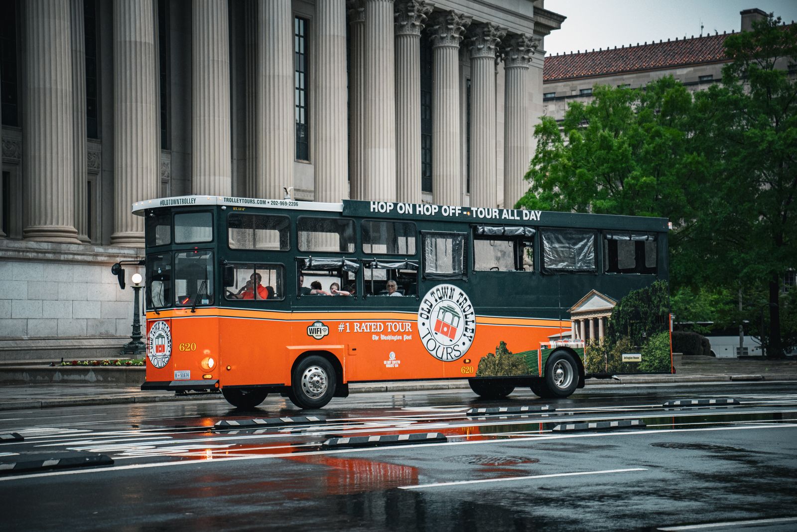 Hop-on Hop-off bus Washington DC
