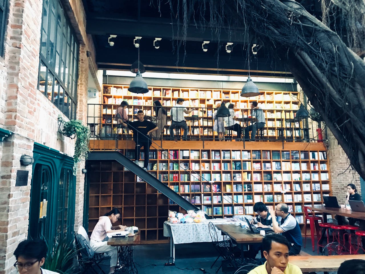 Sử dụng biểu tượng để làm giàu ý nghĩa câu chuyện