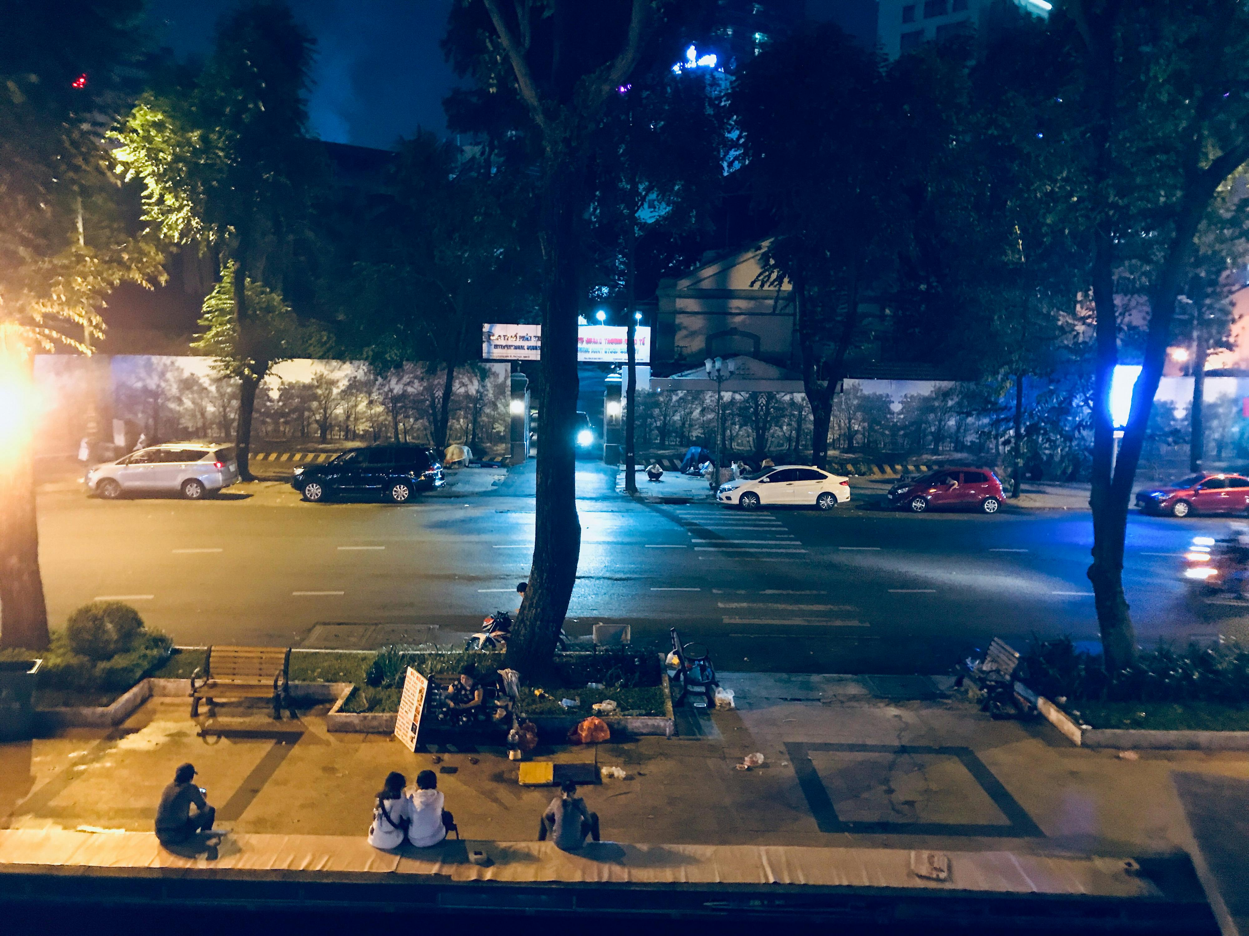 Cử chỉ tinh tinh và ngôn ngữ con người 735 – khoa hoc, dong vat, ngon ngu dong vat, ngon ngu con nguoi, ngon ngu tinh tinh.