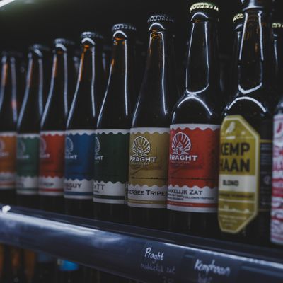 Cerveja Stout Dama Bier 355ml Kit 6 unidades