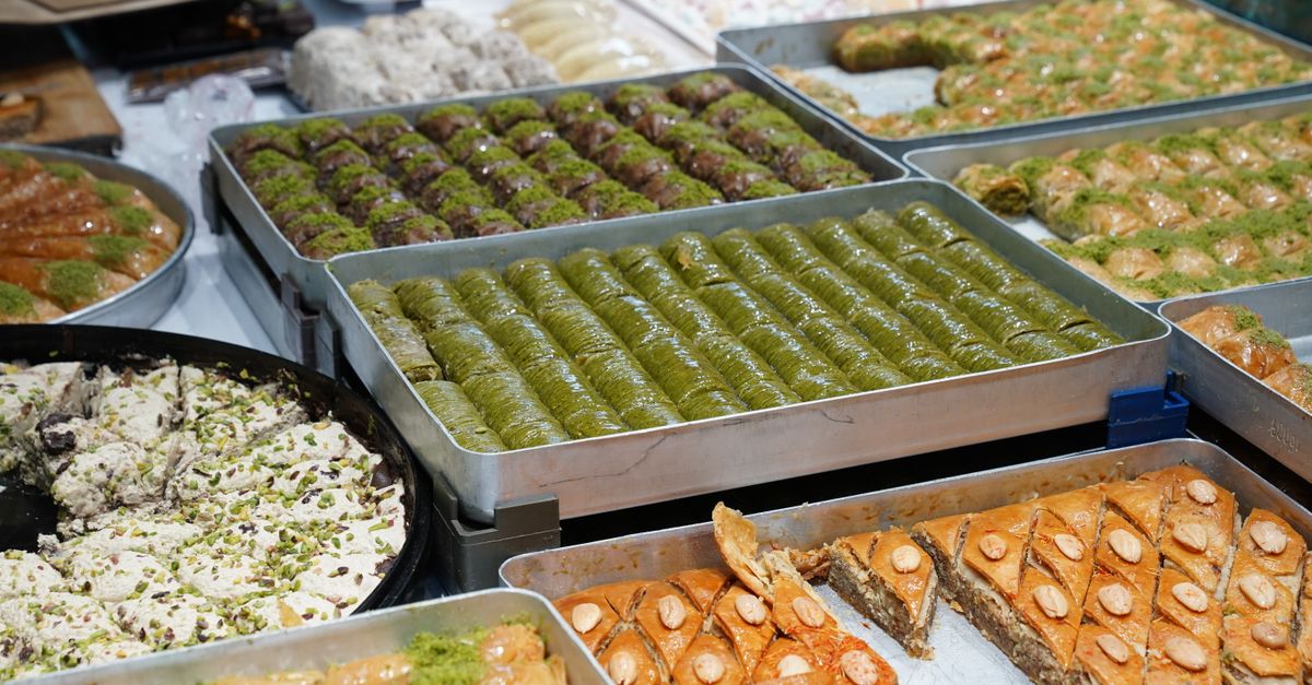Γιατί νιώθω ναυτία αφού φάω ένα γλυκό επιδόρπιο; Αίτια