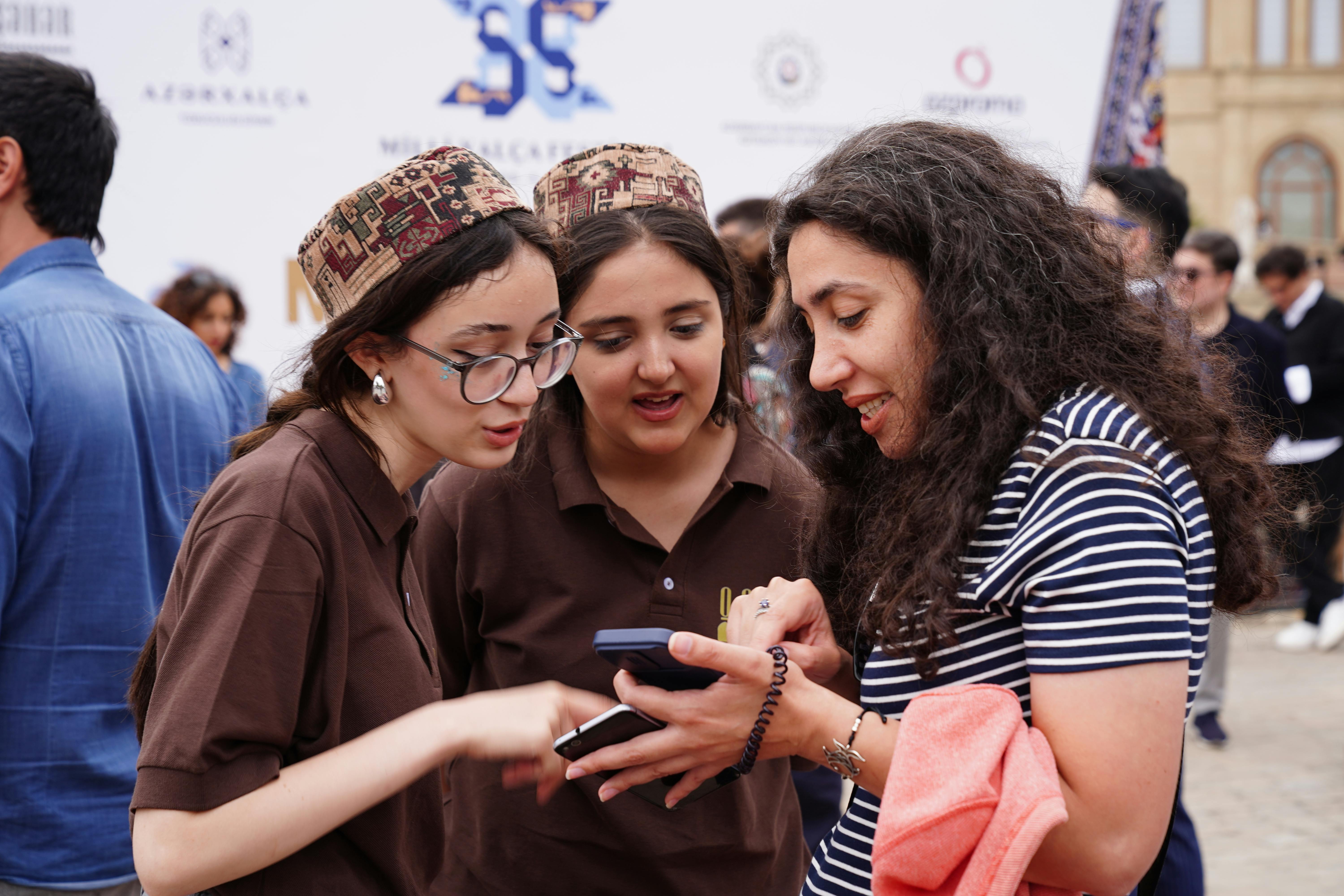 反 AI 造假新標準C2PA掀隱私疑慮，科技巨頭被指打造數據監控網