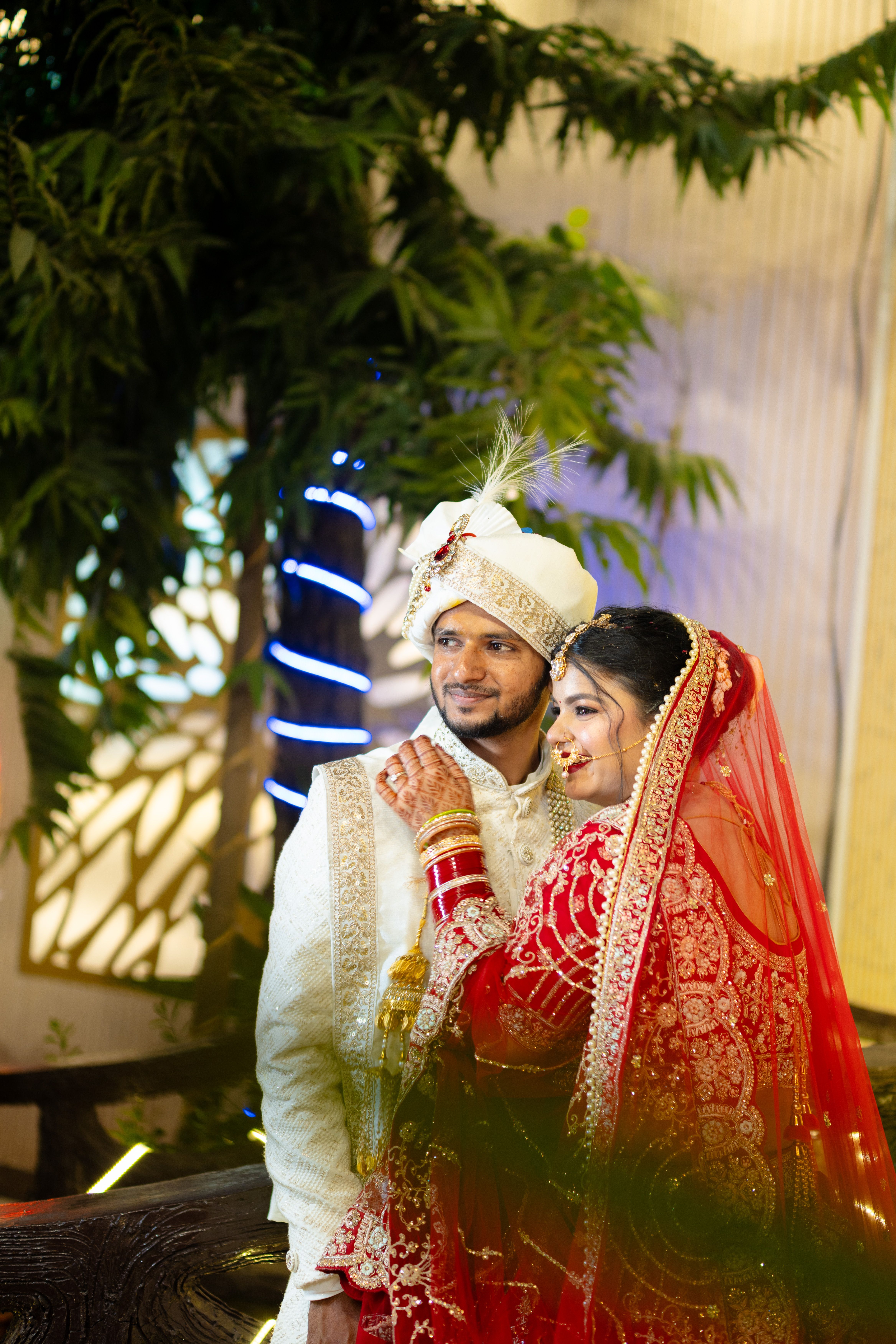 Elegant Indian Wedding Couple in Vibrant Attire · Free Stock Photo