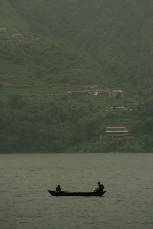 Fotobanka s bezplatnými fotkami na tému jazierko, loď, Nepál
