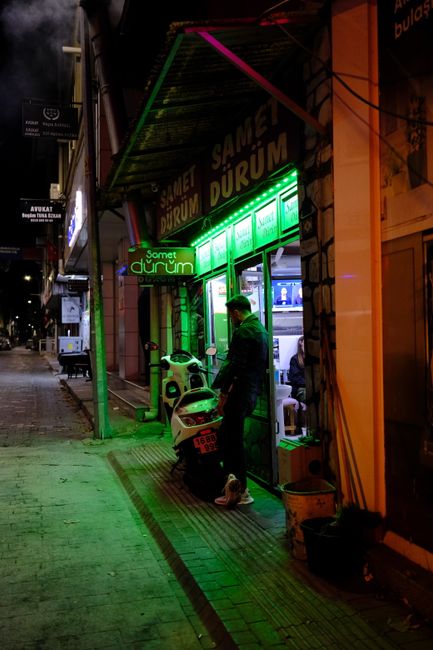 Harga Makanan di Turki: Dari Kaki Lima Hingga Restoran Mewah Harga Makanan di Turki: Dari Kaki Lima Hingga Restoran Mewah