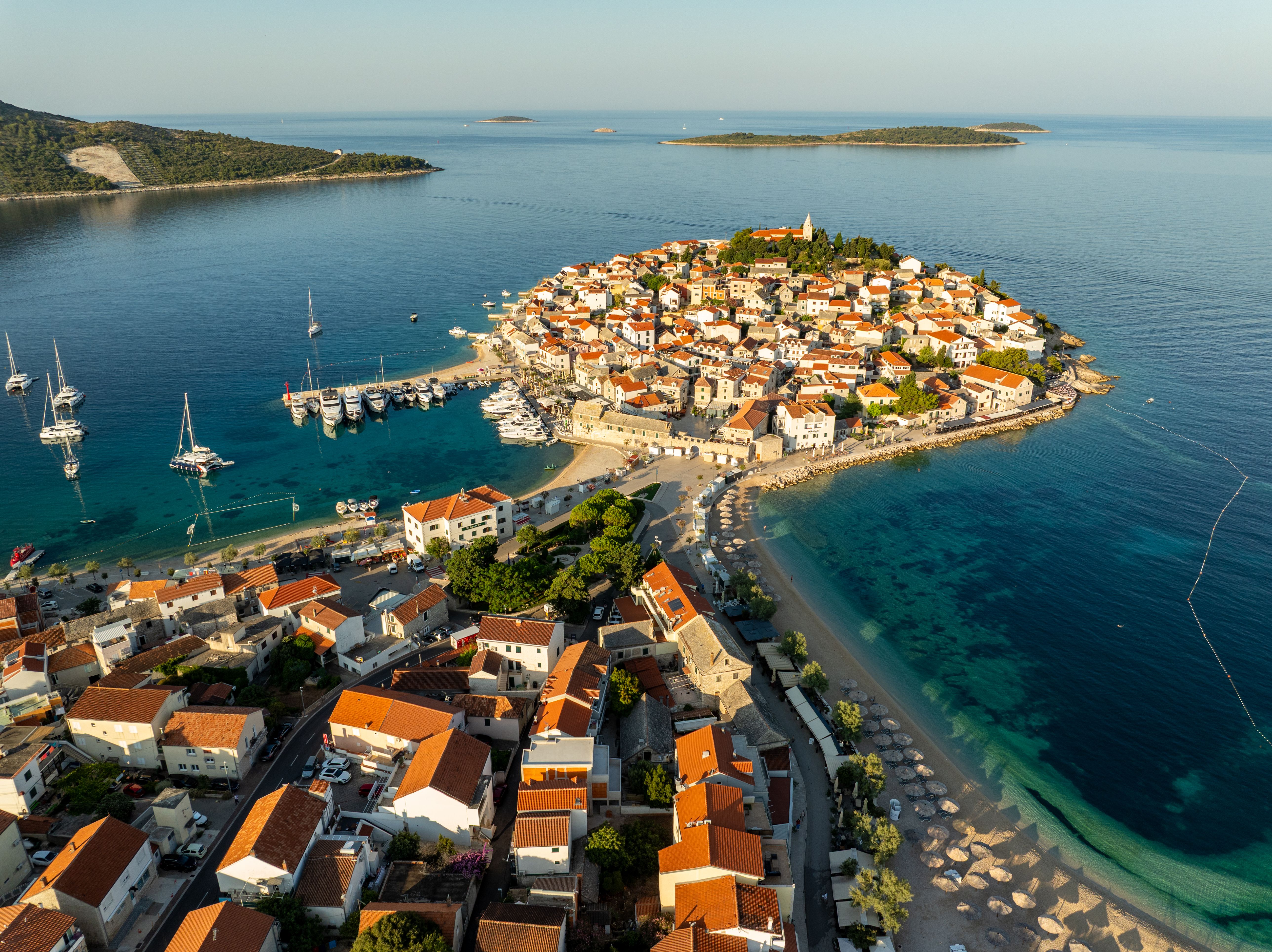 aerial-view-of-primo-ten-old-town-peninsula-free-stock-photo