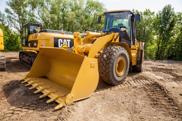 Différents engins de chantier lourds