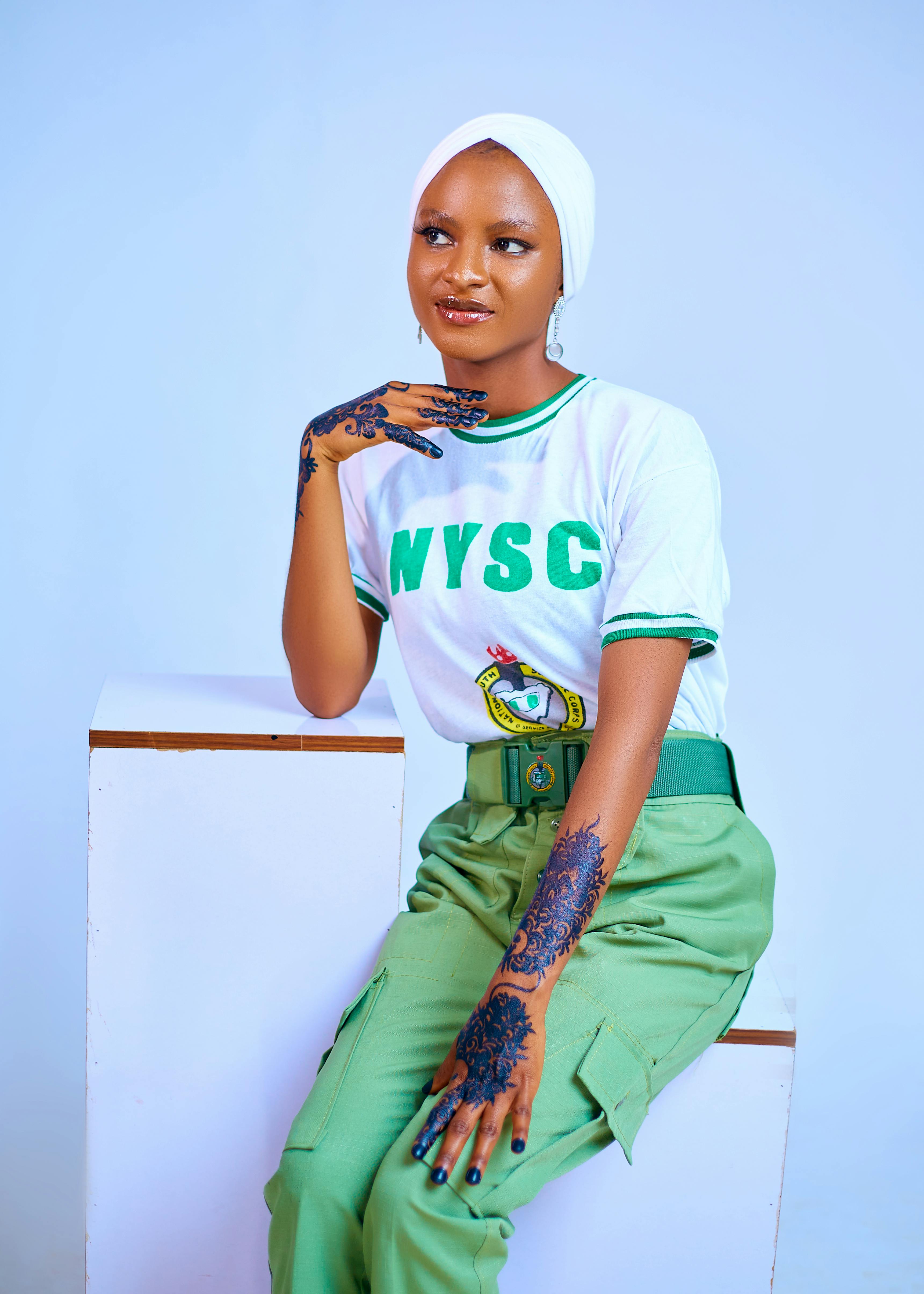 Macron afirmă că noul serviciu național francez nu înseamnă trimiterea tinerilor în Ucraina