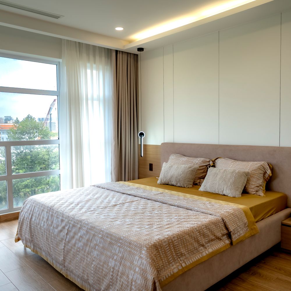 South Hackney — professional movers carrying furniture on a house move