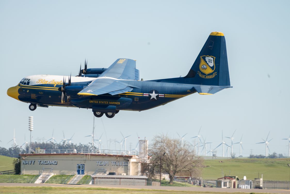 Blue Angels C-130 Hercules at Air Show · Free Stock Photo Blue Angels C-130 Hercules at Air Show · Free Stock Photo