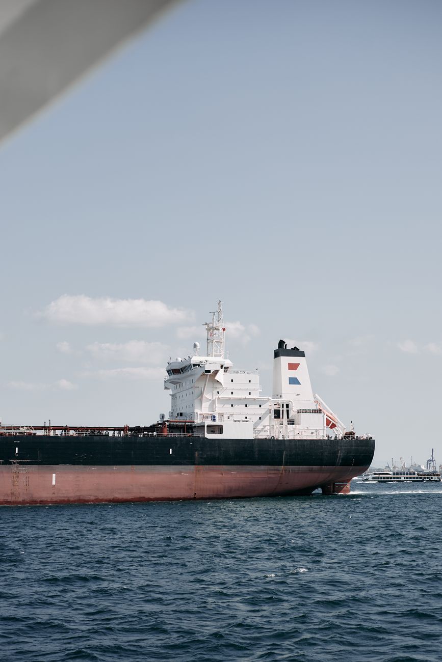 Bulk carrier on a long-haul route as commodity rerouting supports dry-bulk freight rates.