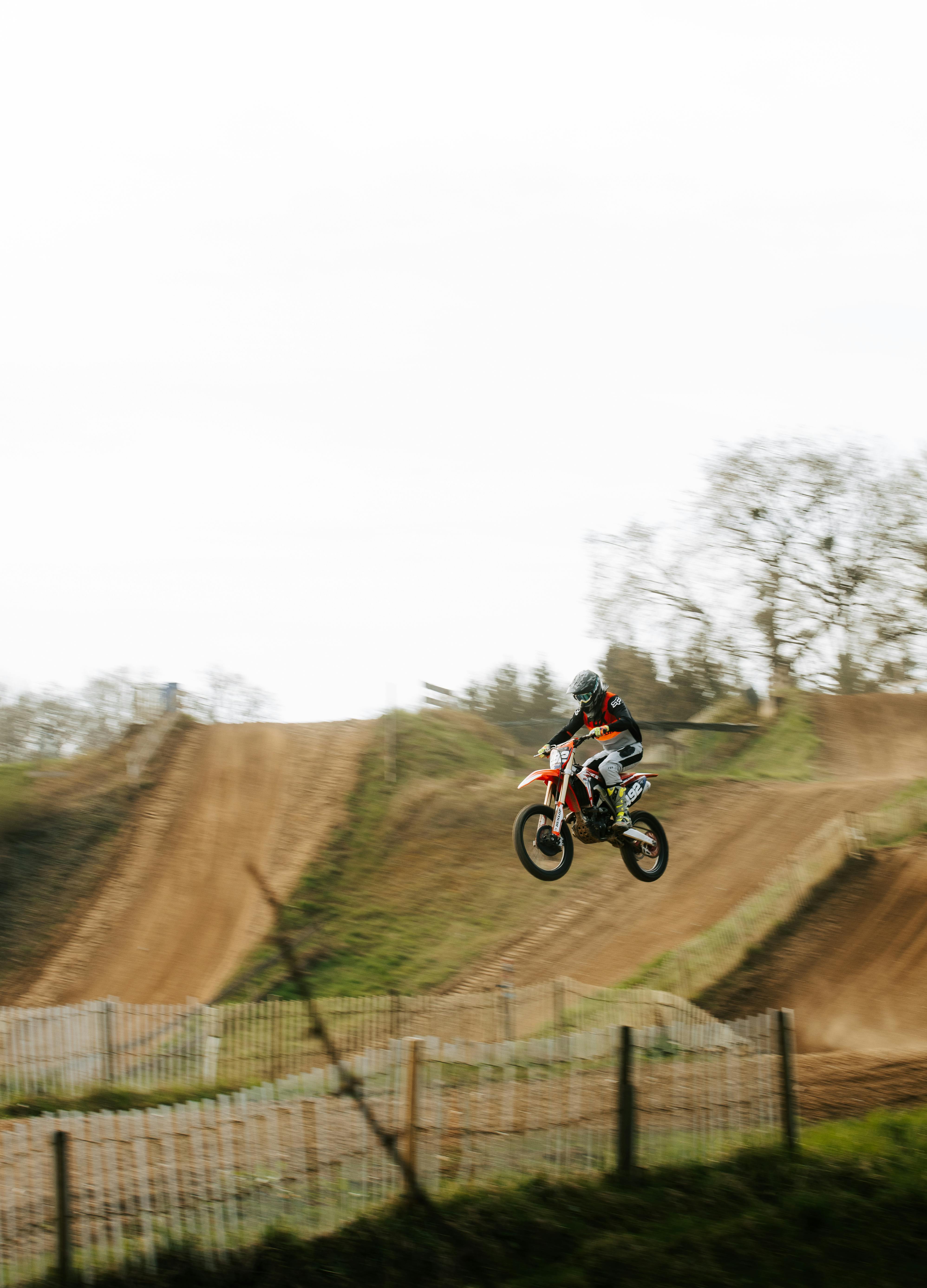 High-Flying Motocross Jump at German Track · Free Stock Photo, image size:3992x5549