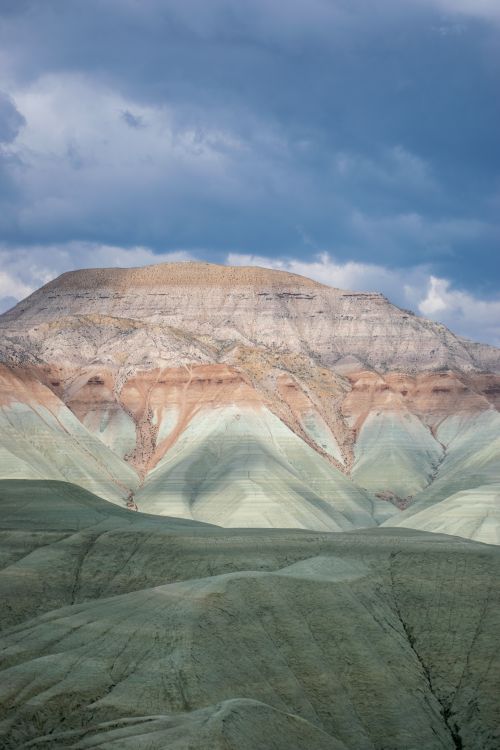 Free Breathtaking layered hills under dramatic skies in Ankara, Türkiye. Stock Photo
