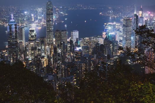 Victoria Peak at dawn with a photographer — Hong Kong