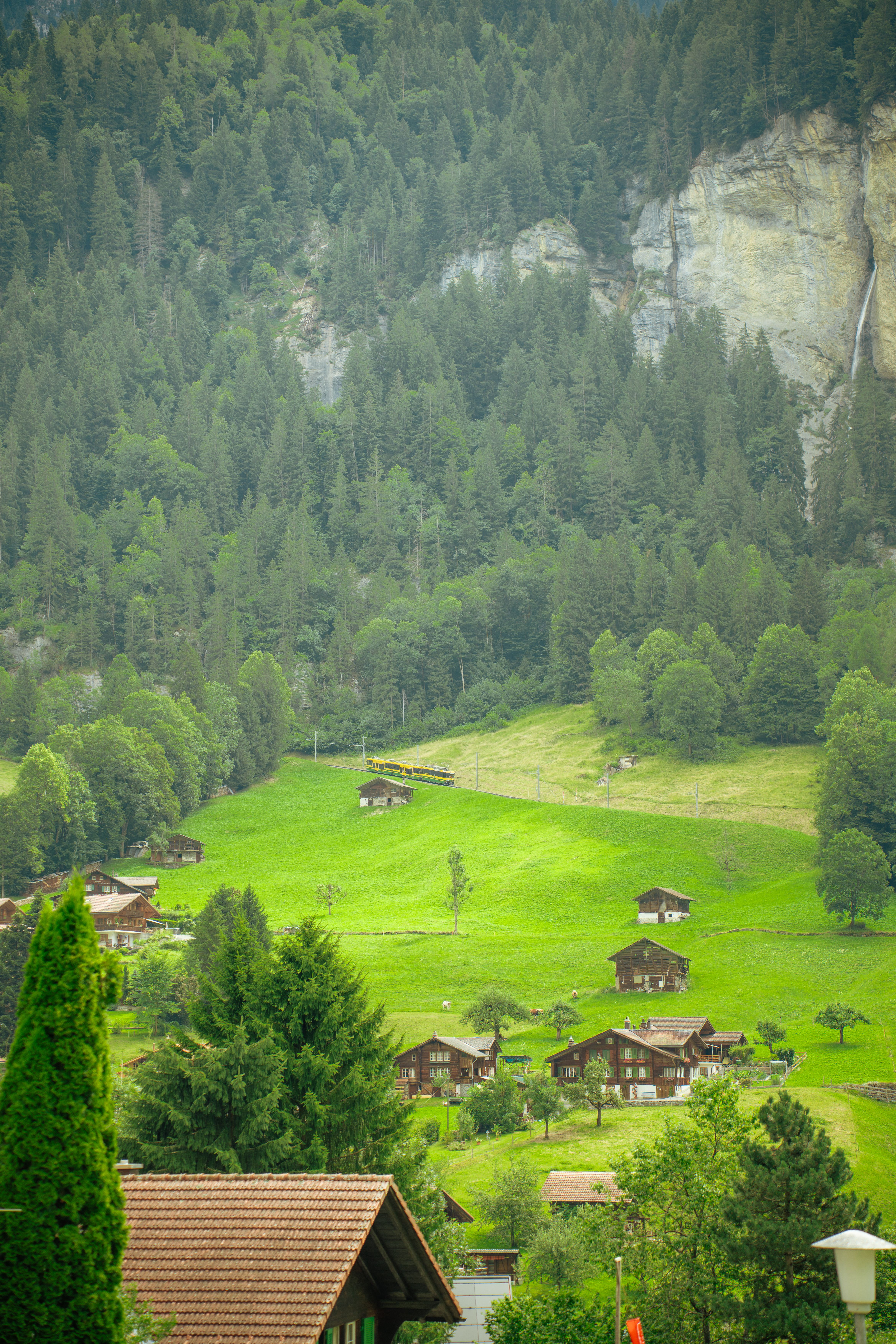 Charming Swiss Village in the Bernese Alps · Free Stock Photo