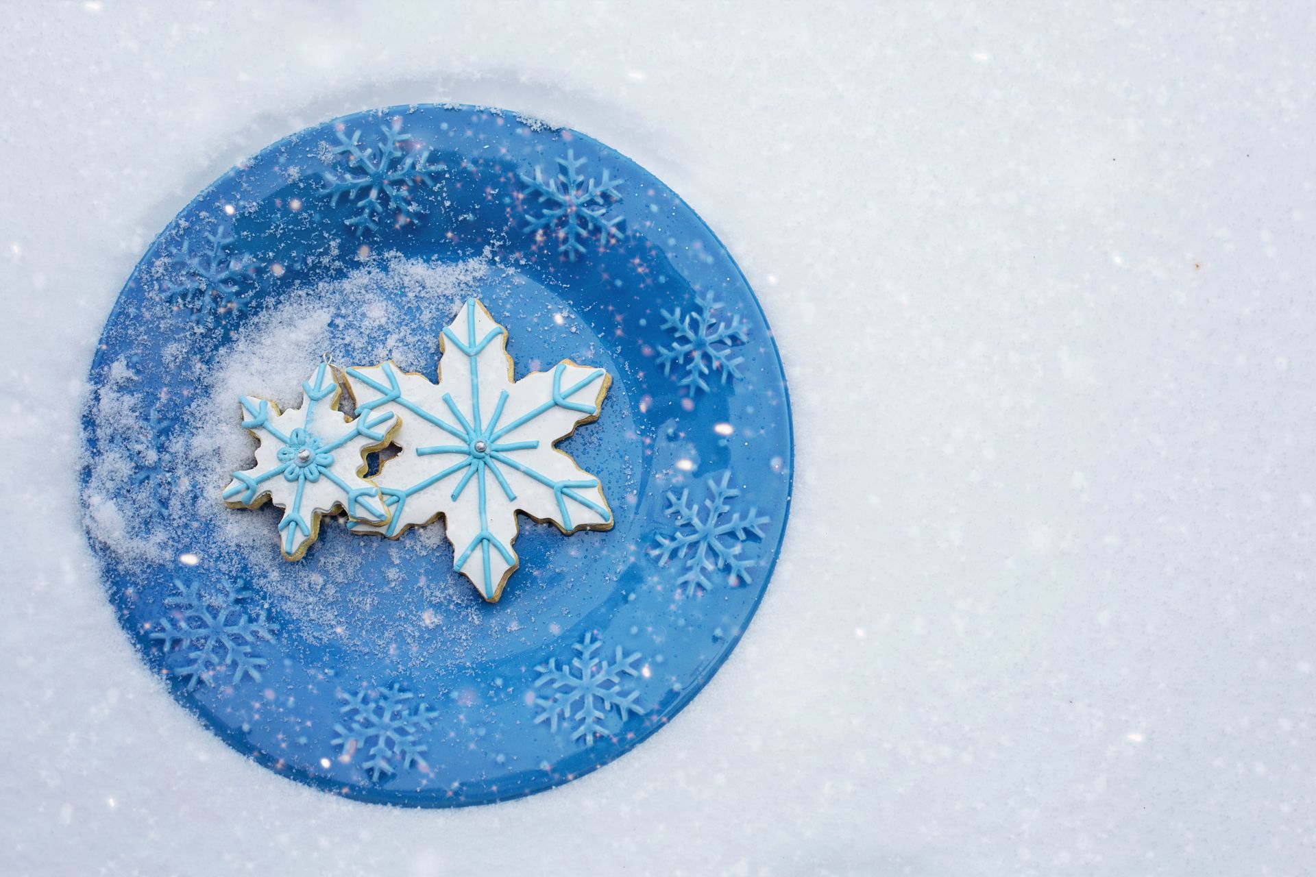 Blue and White Snowflake Cookies