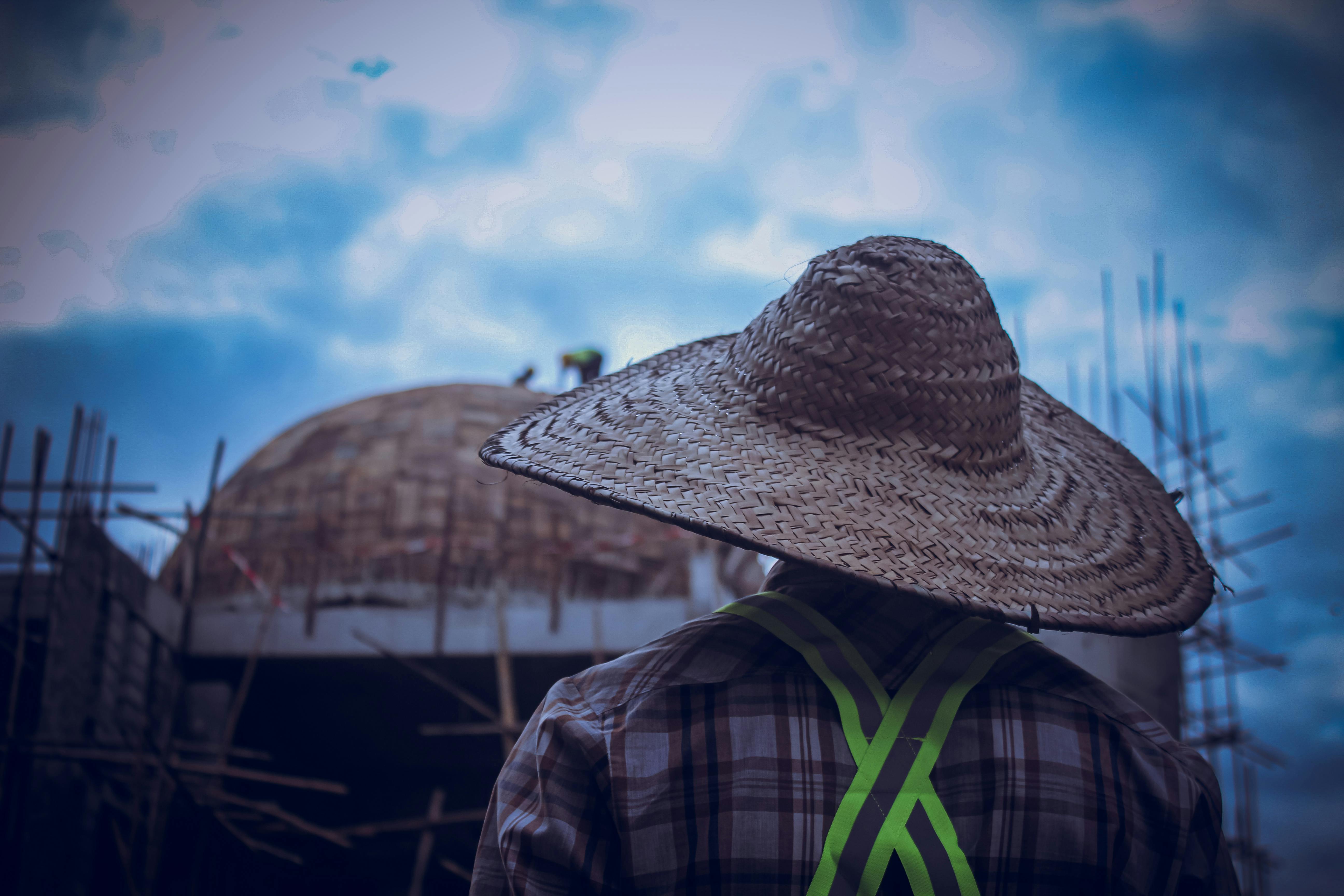 Nýtt gallerí í Gujarat sameinar list og hönnun í hráu umhverfi