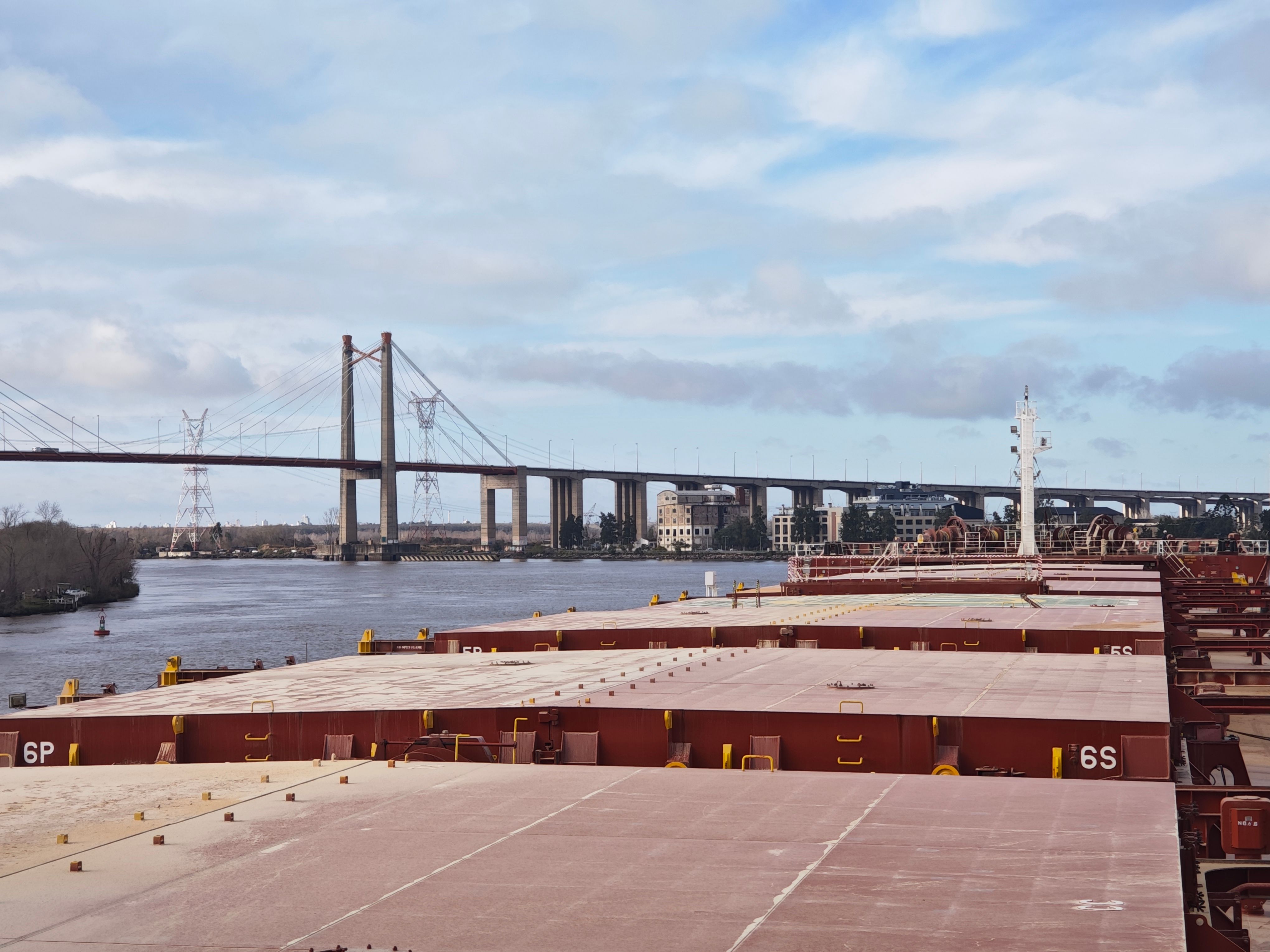 Dow Jones Futures: Tehran Says Hormuz 'Under Strict Control'; U.S. Eyes Boarding Iran-Tied Ships