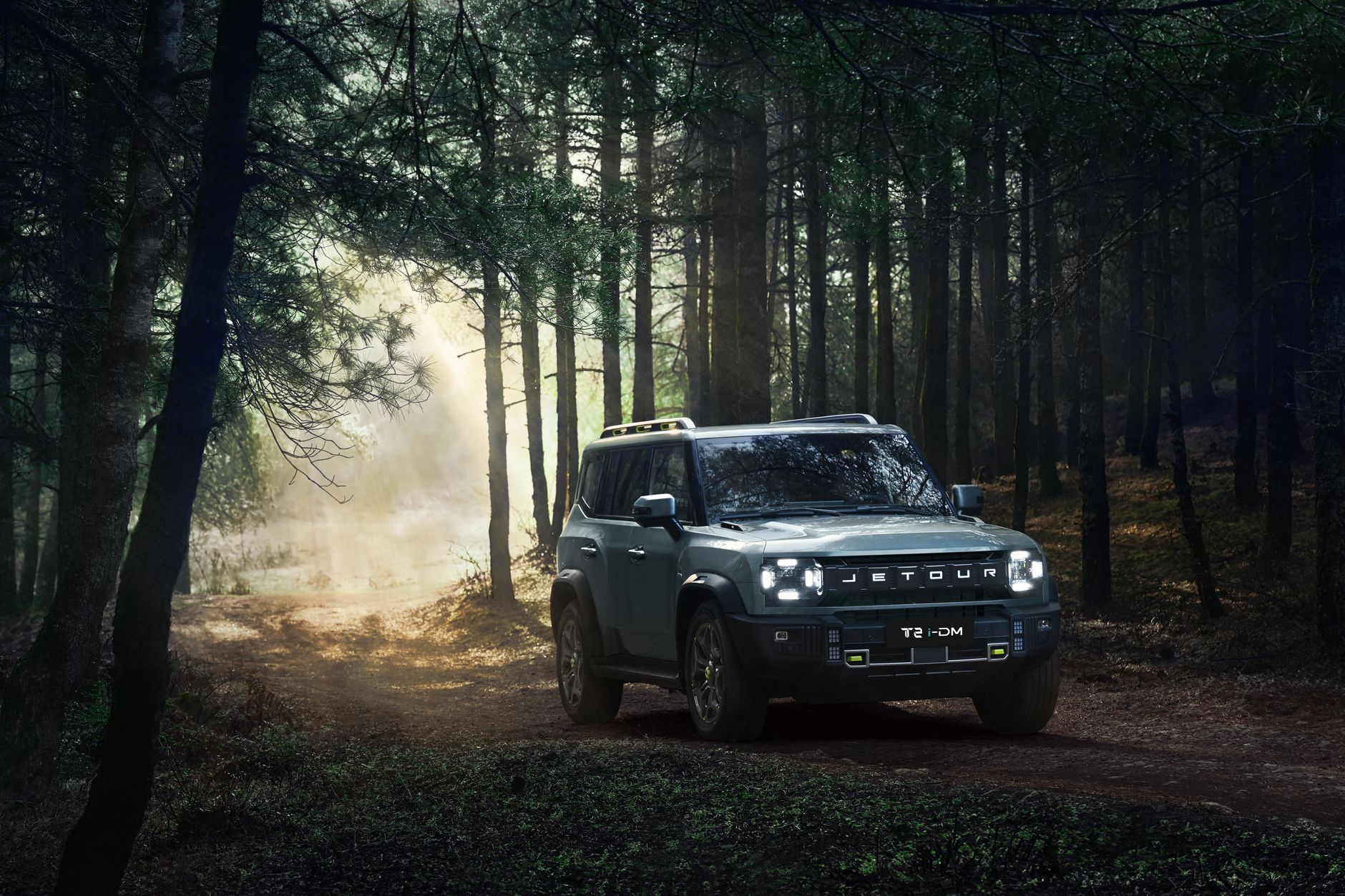 The Evolution of the American SUV: Hybrids, Alternative Fuels, and the Modern Road
