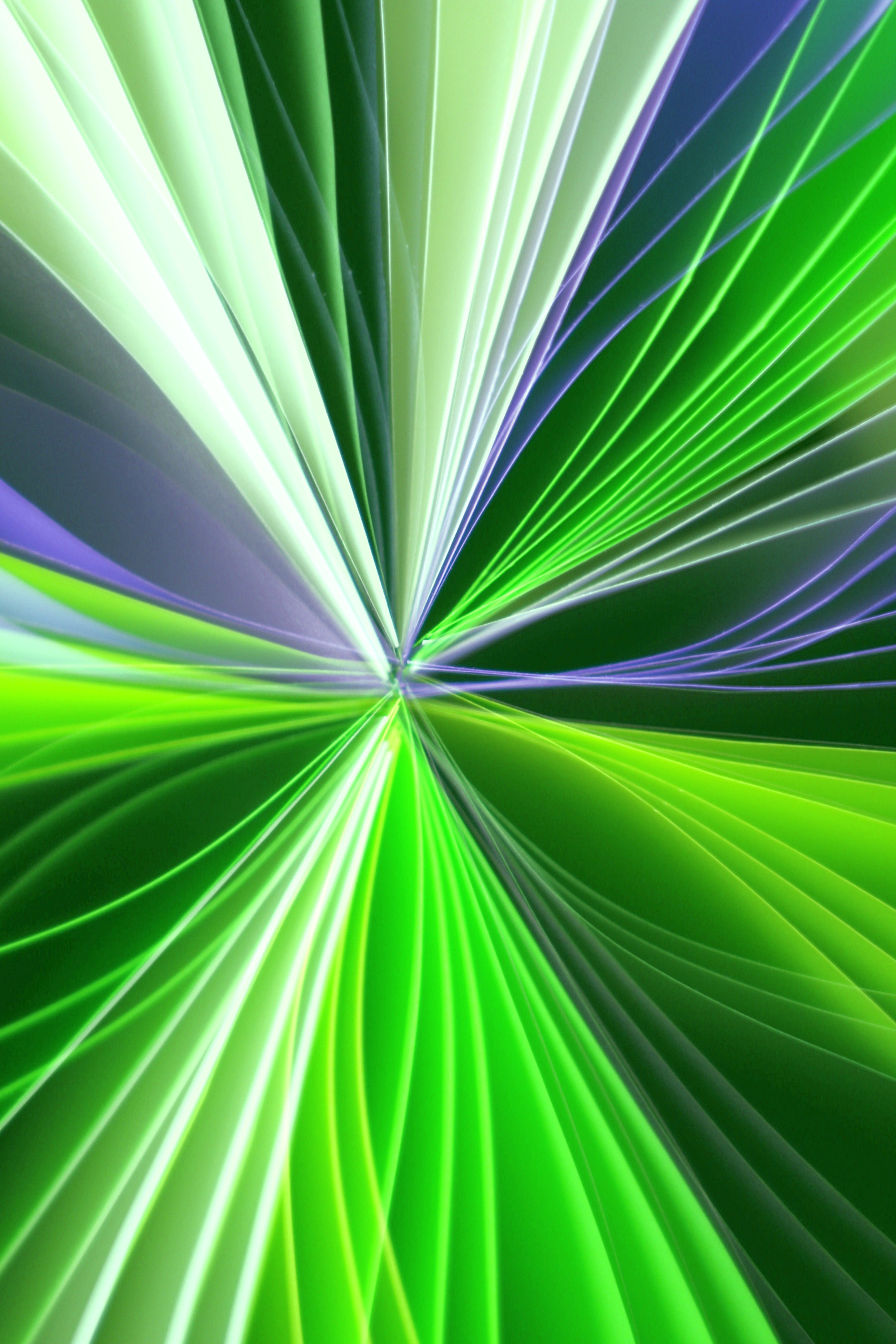 Vibrant Abstract Green Light Pattern · Free Stock Photo