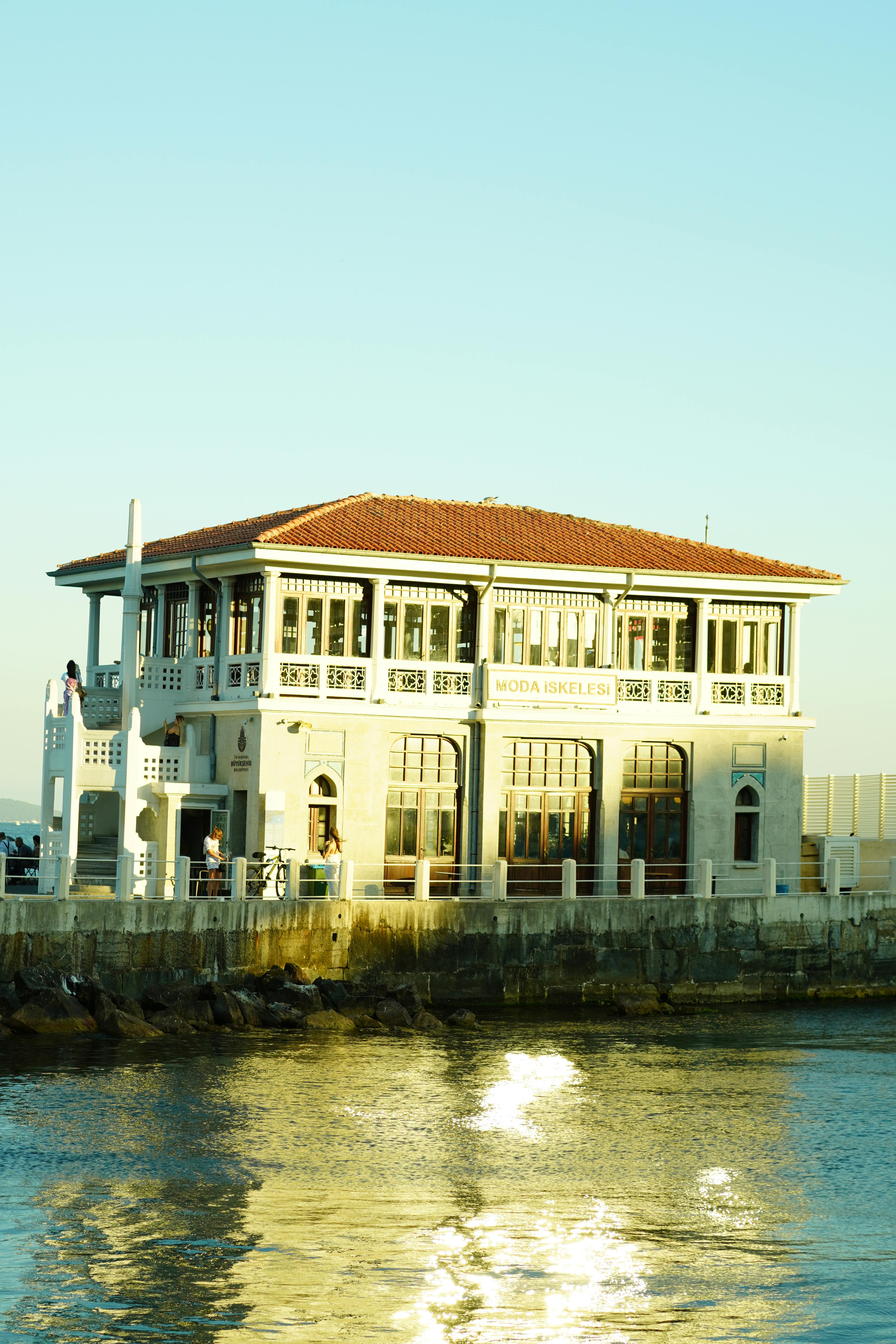 Gratis Immagine gratuita di acqua, architettura, architettura tradizionale Foto a disposizione