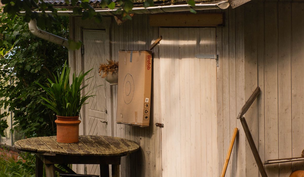 Abri de jardin et outils