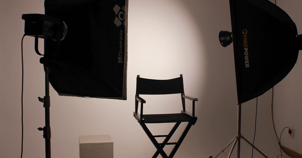 Professional Photography Studio Setup with Equipment · Free Stock Photo