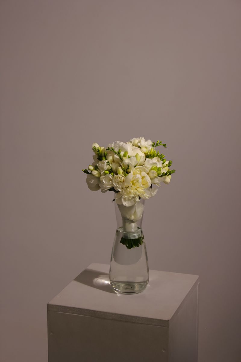Blanc Atelier arrangement