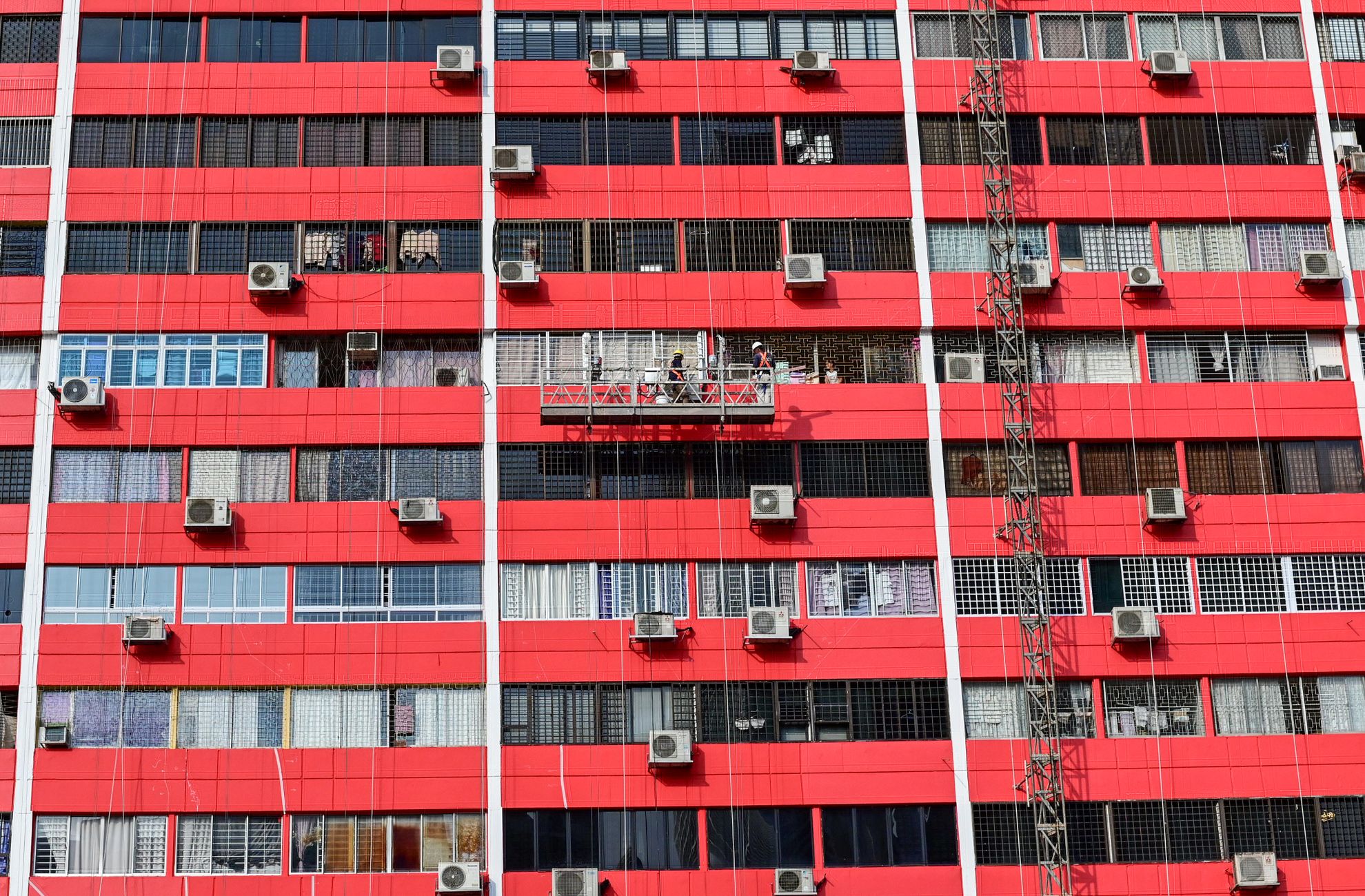 Zorgen over huisvesting honderden arbeidsmigranten bij grens