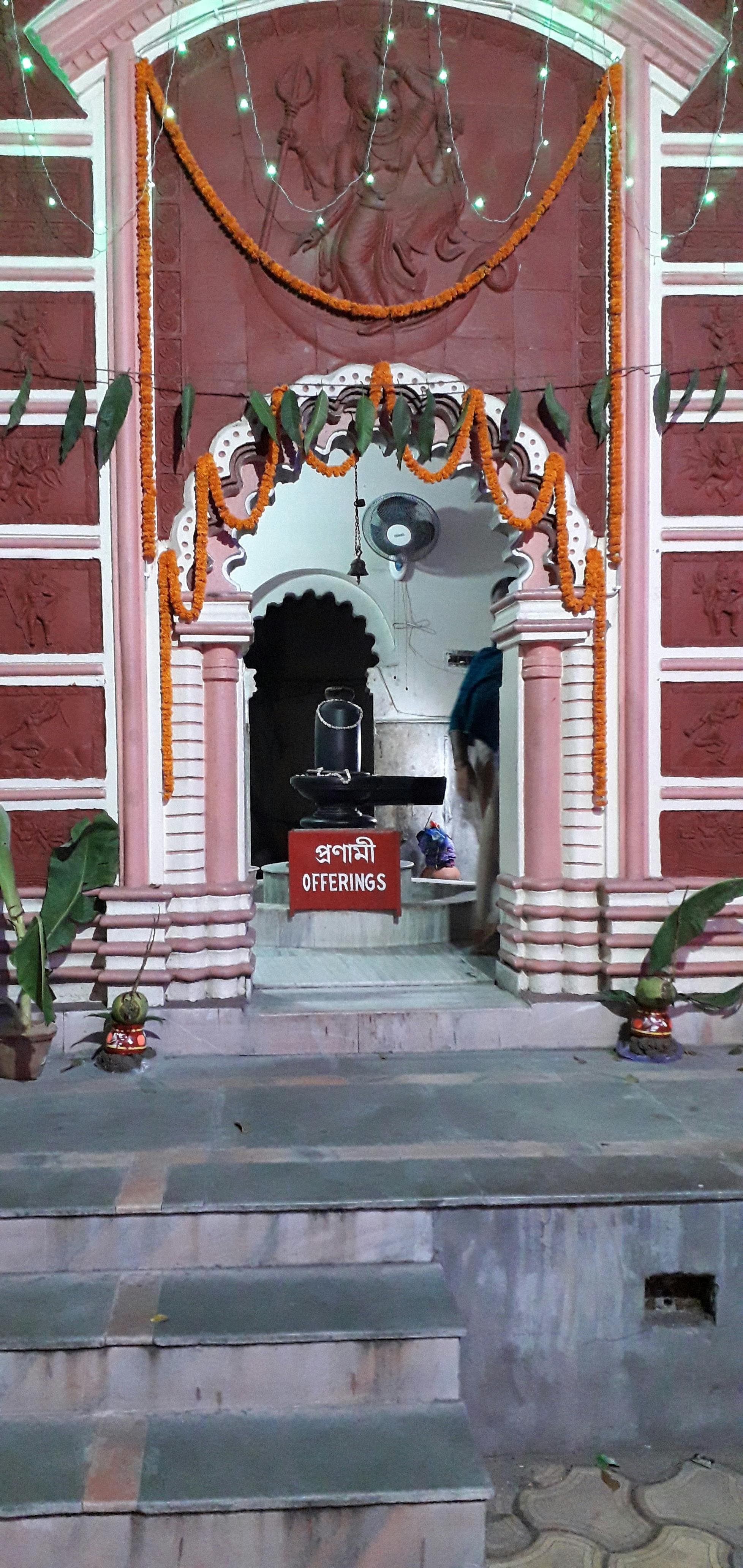 Chỗ ngồi cạnh cửa sổ máy bay