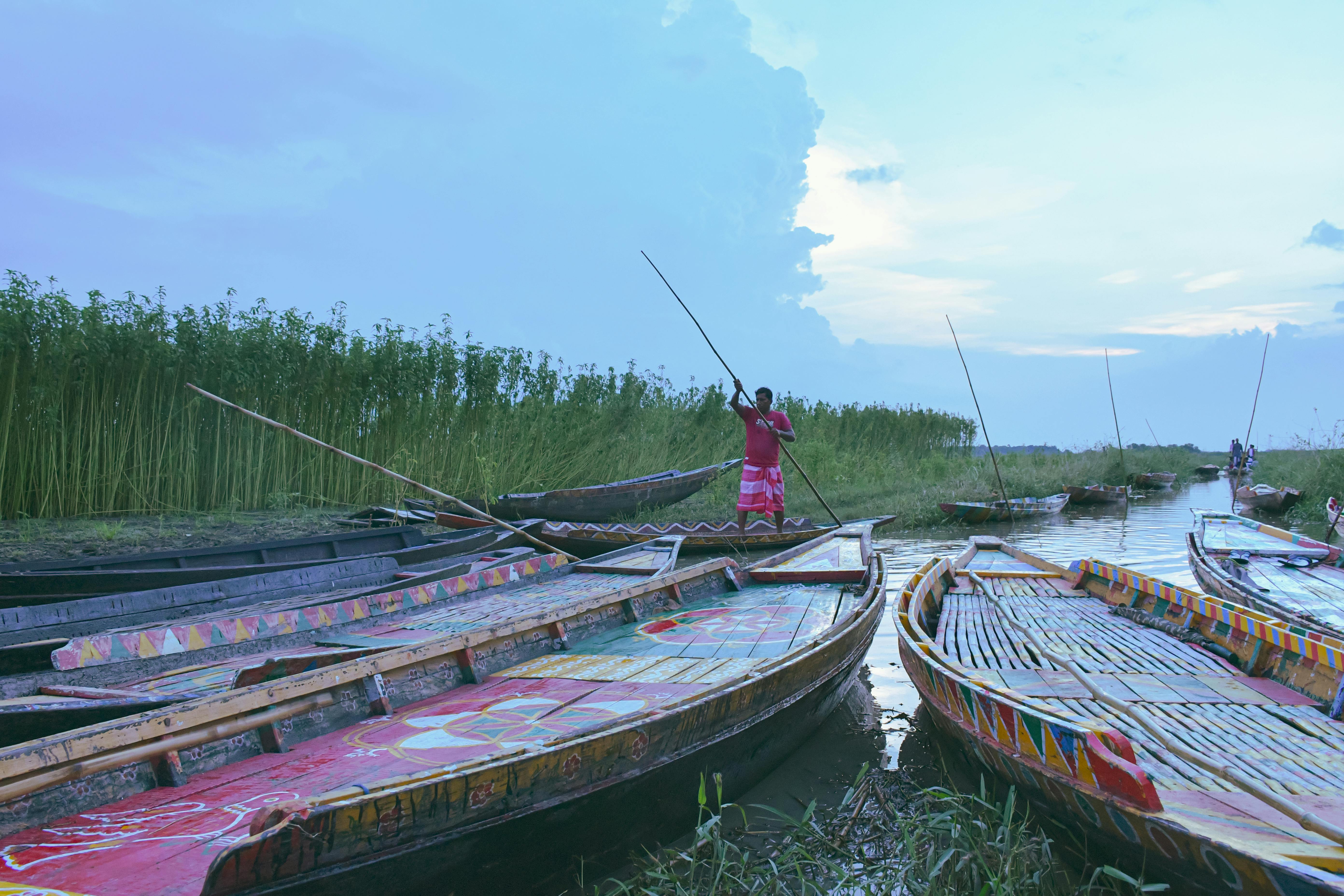 國際畫家陳明順捐「花蓮日出」畫作義賣 助光復賑災