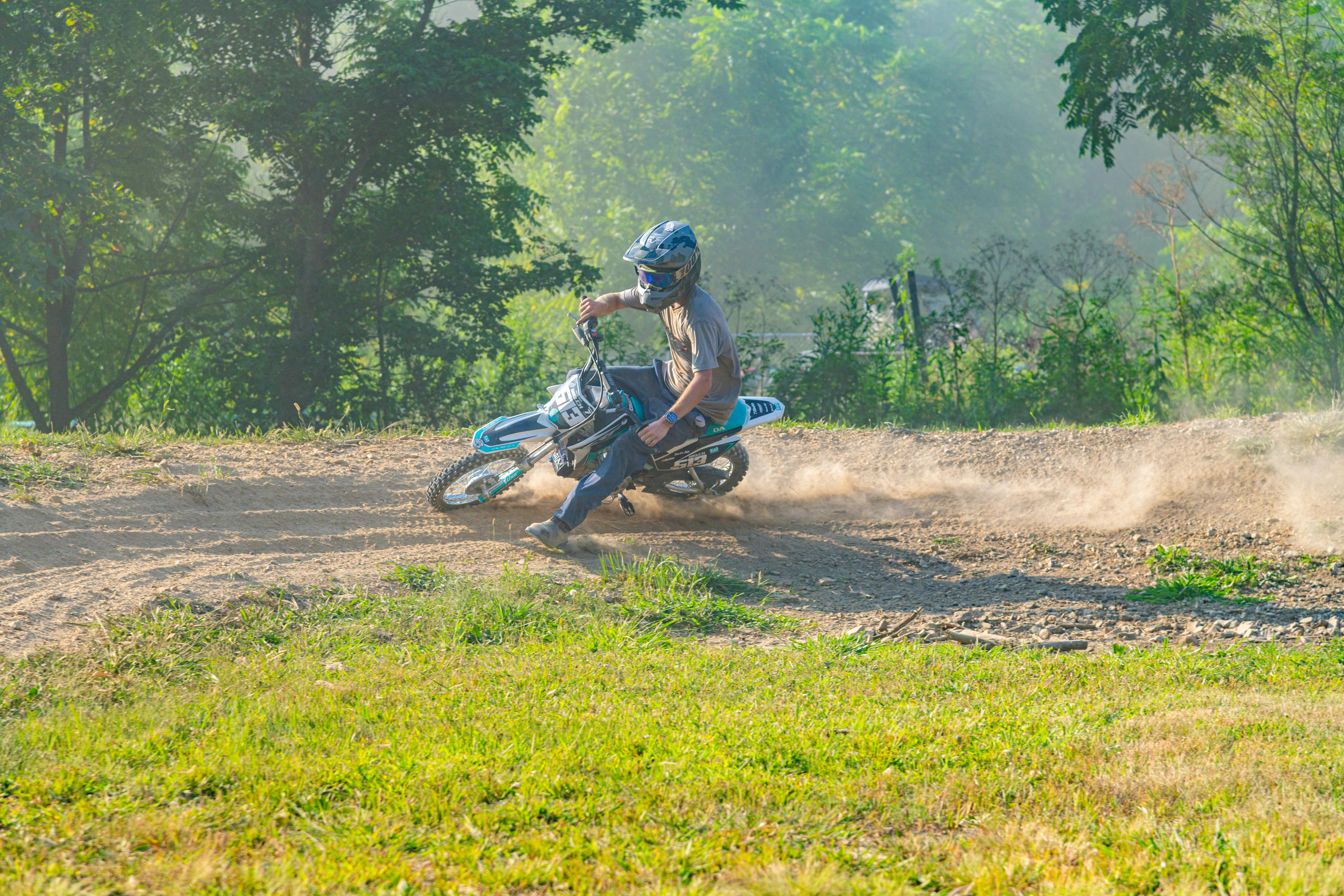 motorcycles & powersports s.r.o motorcycles powersports — Photo by Jay Brand on Pexels