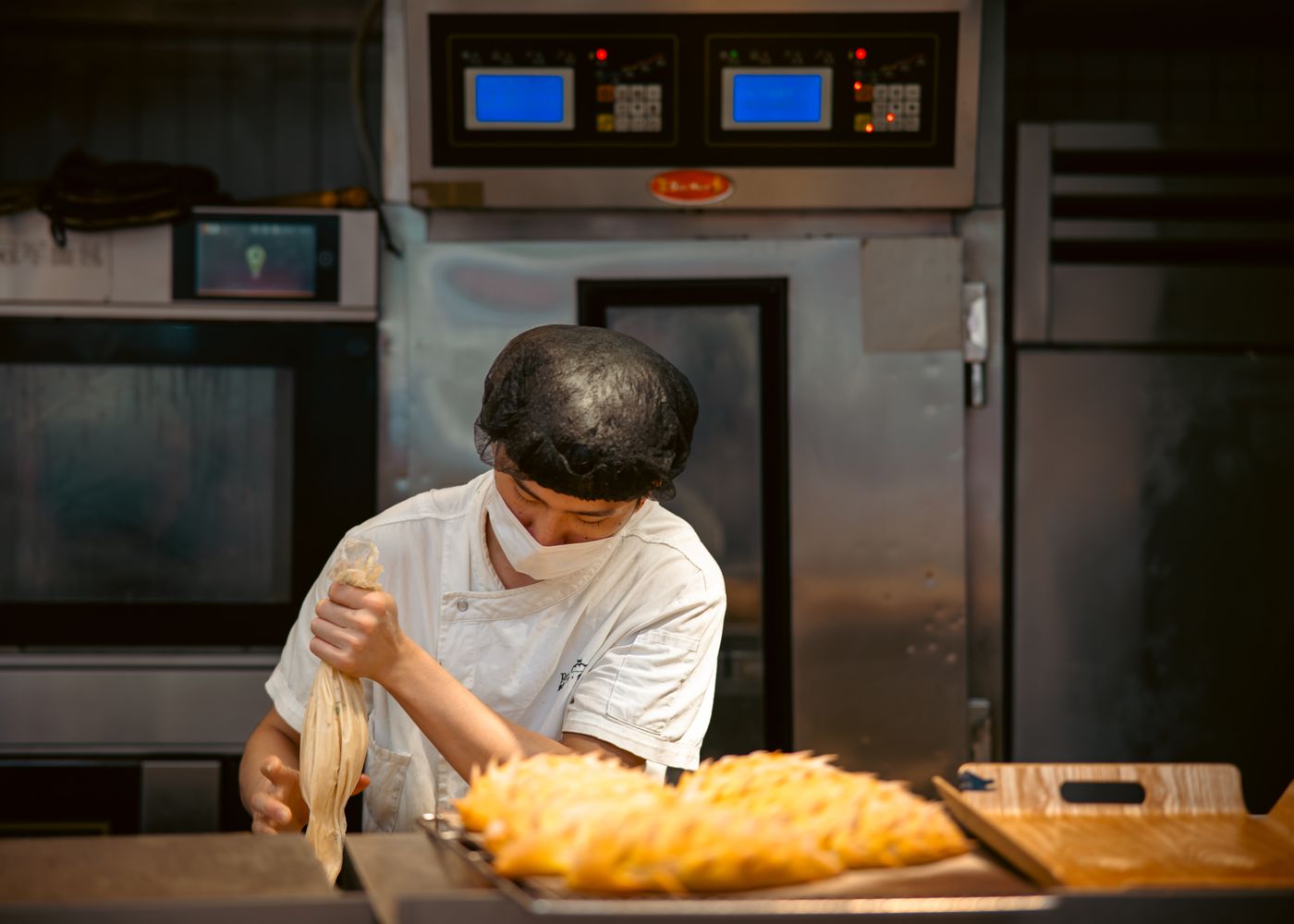 Pastry Cook Photos, Download The BEST Free Pastry Cook Stock Photos ...