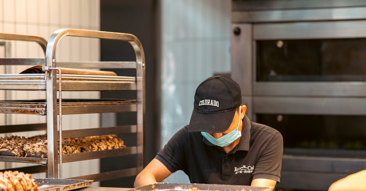 黃偉博展現創意料理實力 國際大賽勇奪銀牌