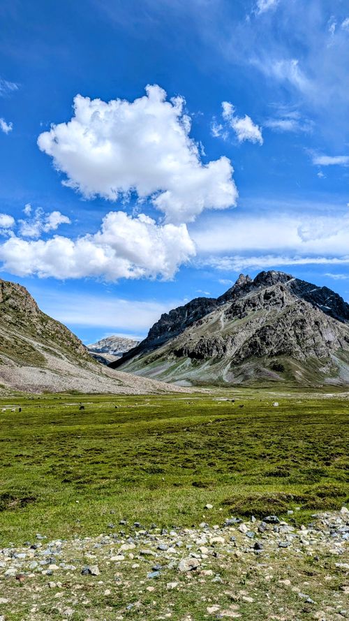 Free Scenic view of rugged mountains under a clear blue sky in Ladakh, India. Stock Photo