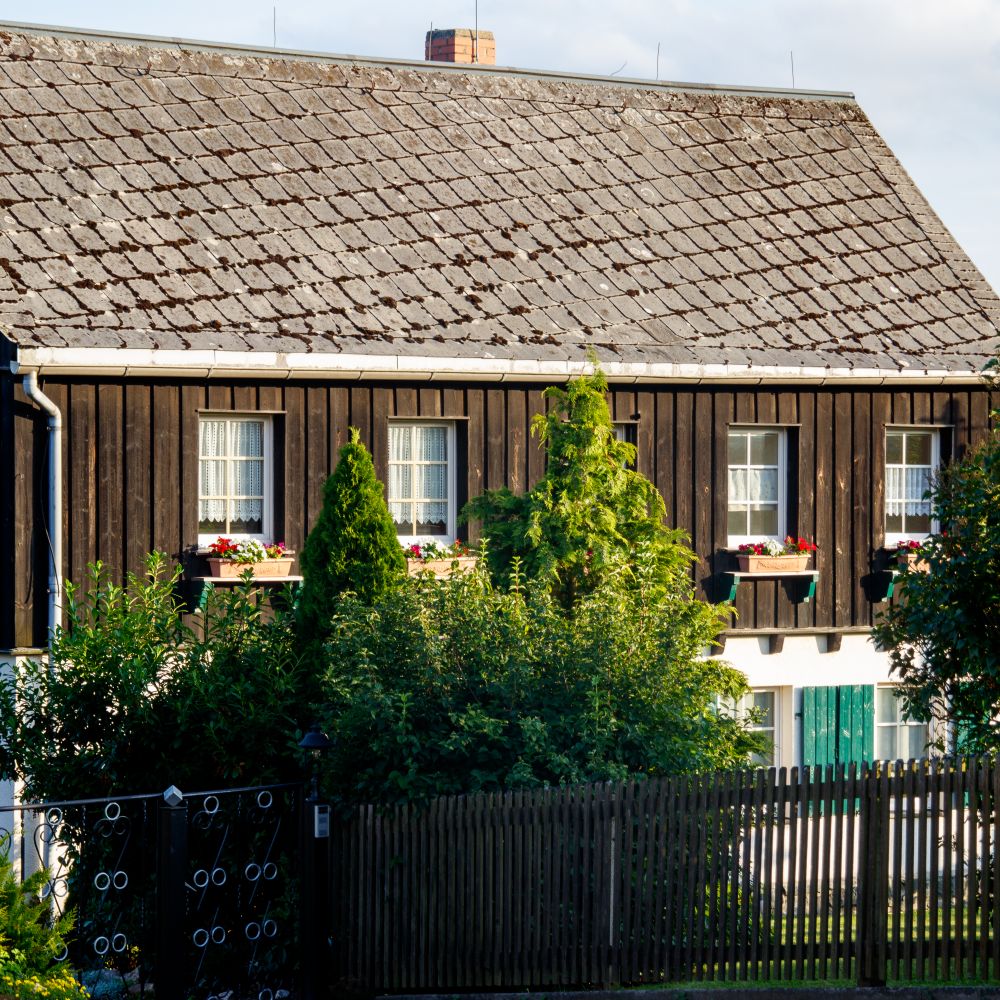 Penyffordd — professional movers carrying furniture on a house move