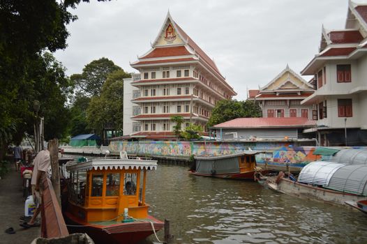 Klong canal longtail and floating market — Bangkok