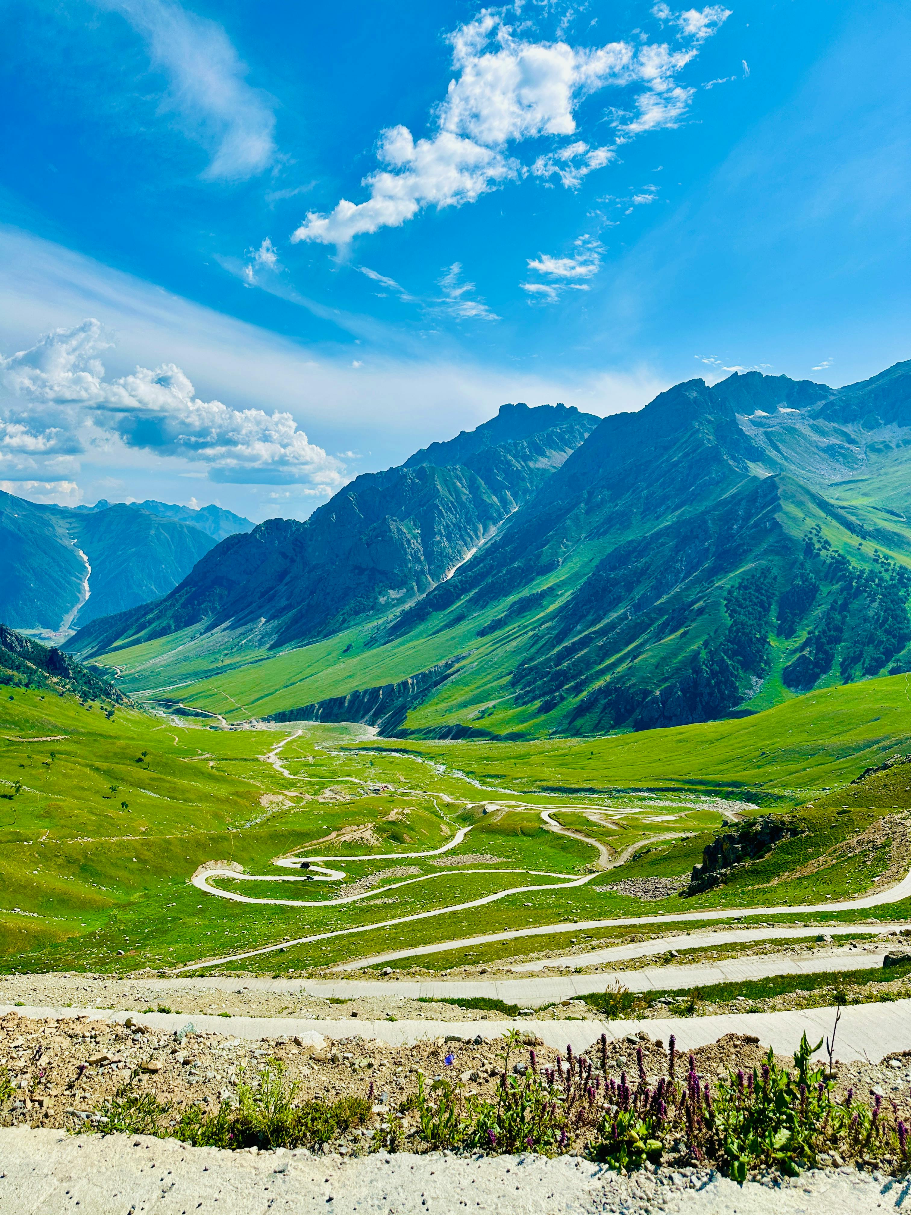 mountain landscape　山の風景 Mountain Landscape Stock Photos, Images and Backgrounds for Free