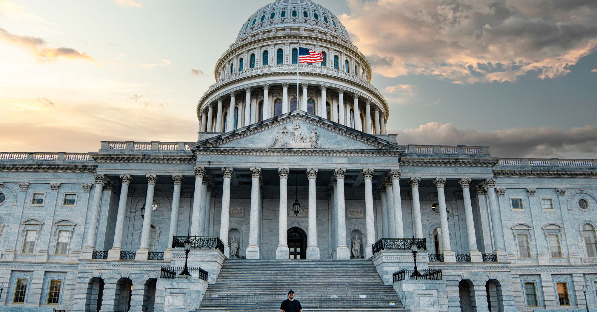 Warren, Scott Bill Targets K Street's Ex-Congress Pipeline